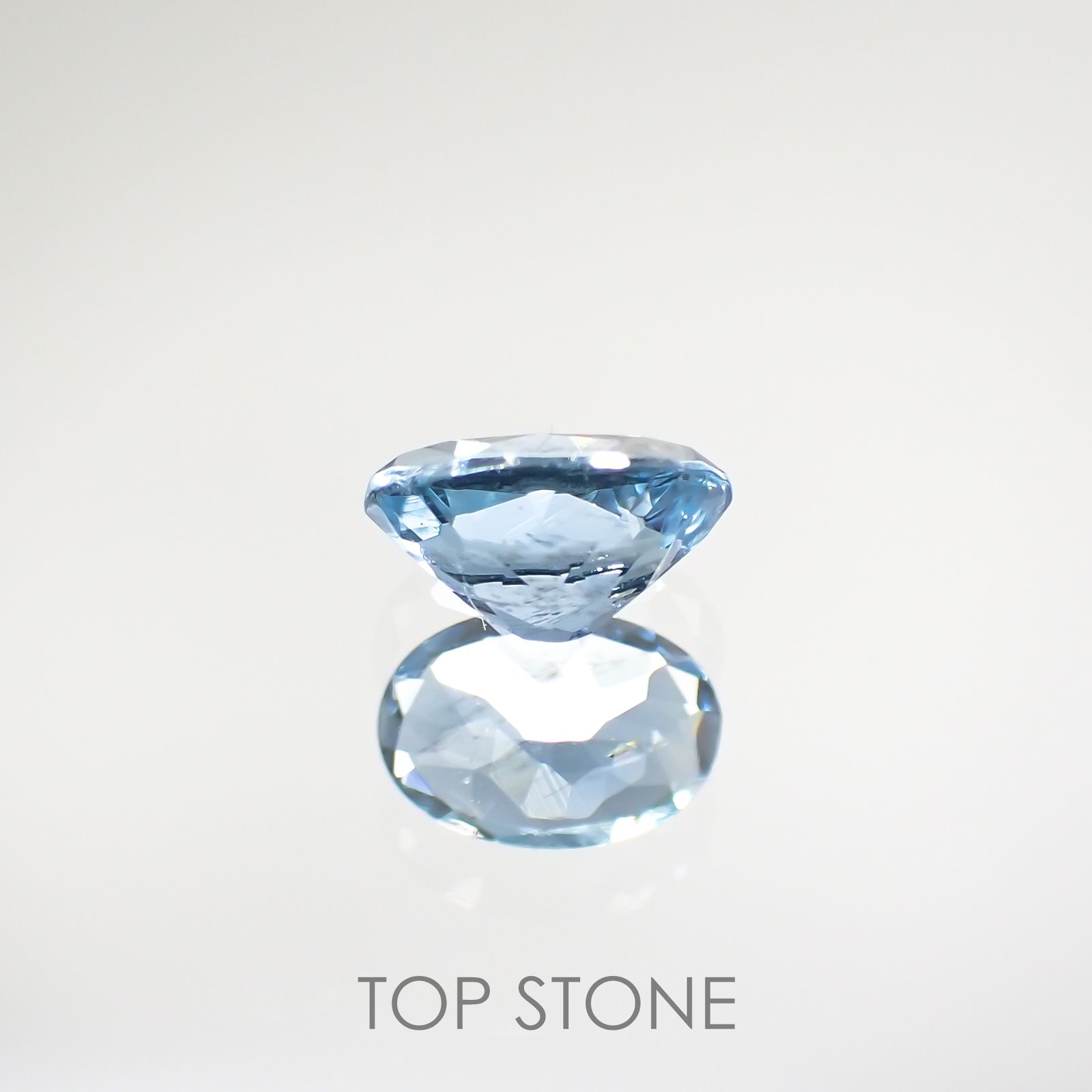 サンタマリアアクアマリン(宝石名アクアマリン) ブラジル産 0.445ct ソ付(彩珠)[210812637]6×4mm前後