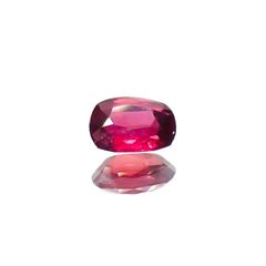 ルビー 非加熱 マダガスカル産 0.25ct / 4.2x3.1mm前後 [230622343]