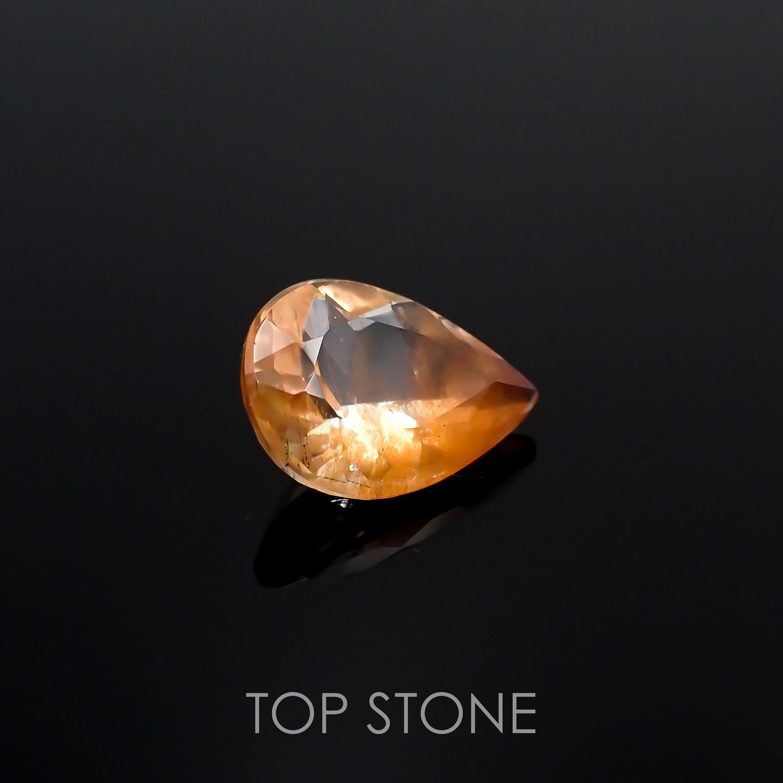 サンストーンスキャポライト(宝石名シーン・スキャポライト)タンザニア産 1.13ct 識別済[221219271]9.1x6.6mm前後