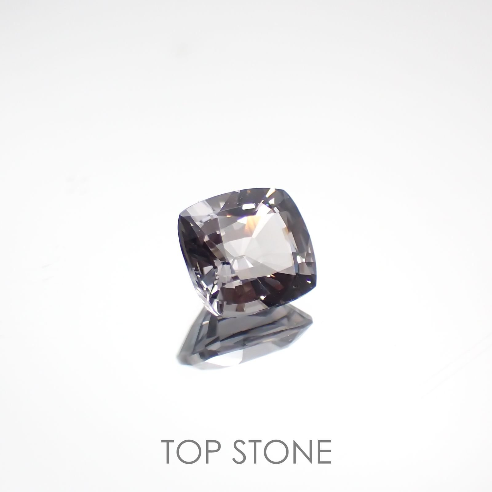 プラチナスピネル ビルマ産 ルース 1.07ct[210611367]6.2×5.7mm前後