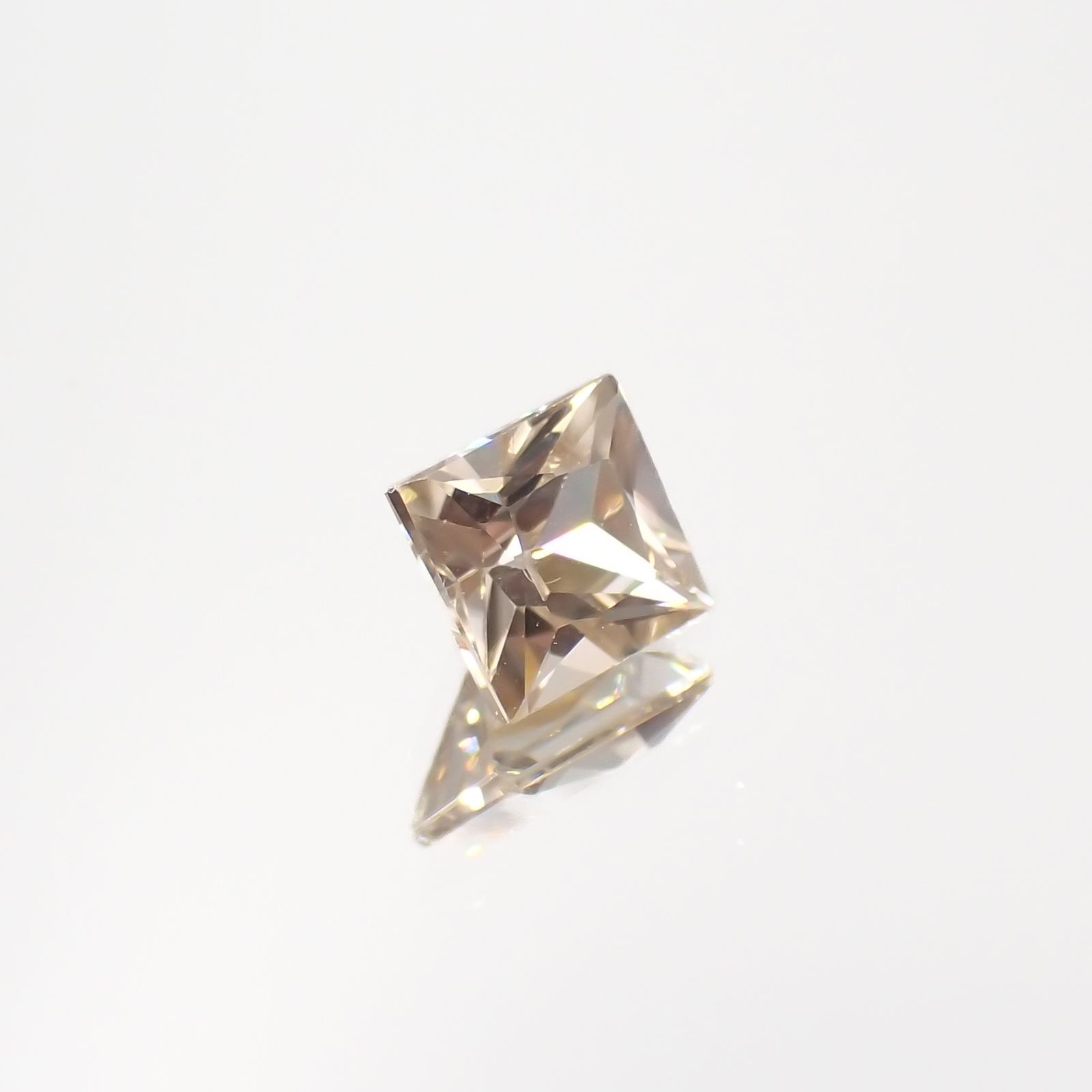 ◇プリンセスカット◇シャンパンカラージルコン スリランカ/カンボジア産 0.53ct[230421644]4x3.9mm前後