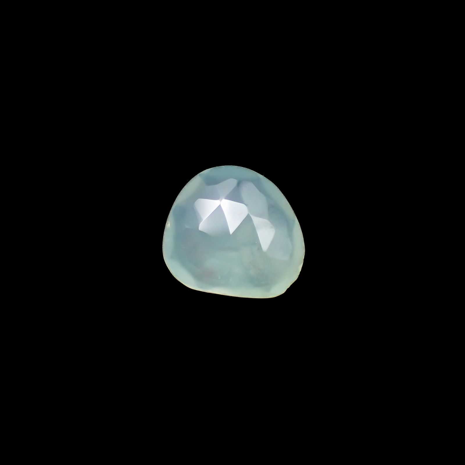 ◇フリーフォーム・ローズカット◇アクアプレーズ(宝石名ブルー グリーン・カルセドニー)南アフリカ産 2.57ct 識別済[231023969]10.8x10.2mm前後