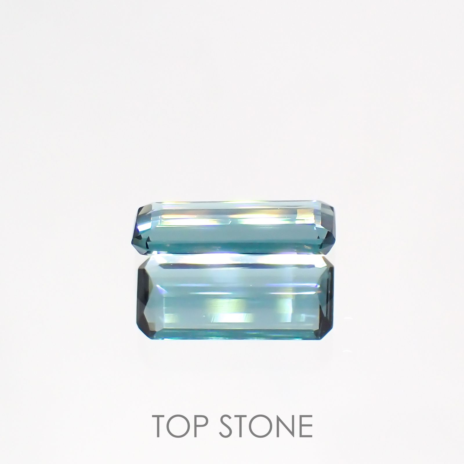 インディゴライト(宝石名ブルー・トルマリン)ブラジル産 0.583ct ソ付(彩珠)[220717195]8.2x3.9mm前後
