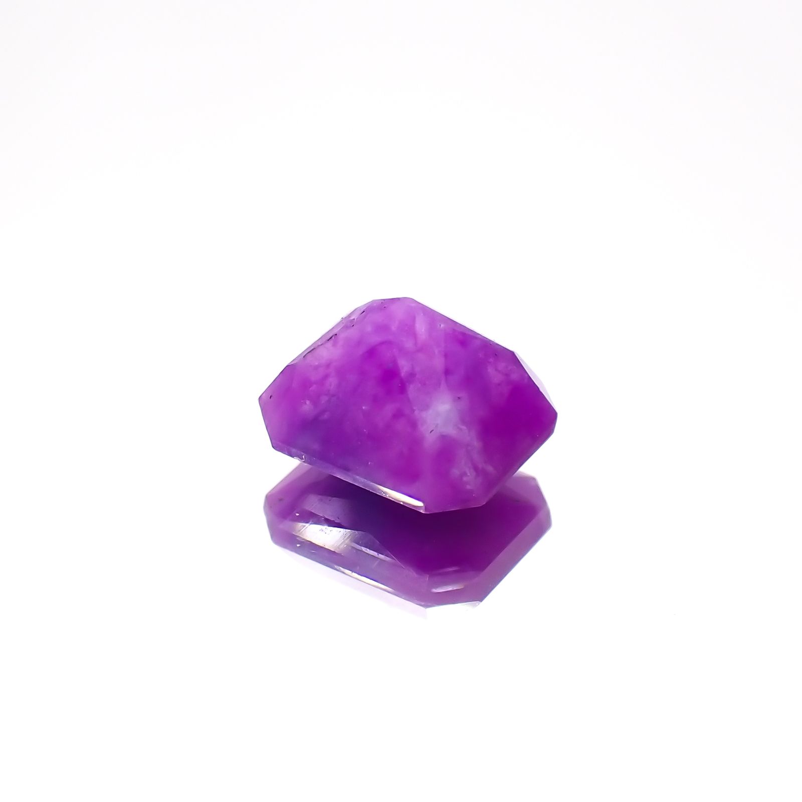 スギライト 南アフリカ産 1.51ct[230421782]7.3x6.1mm前後