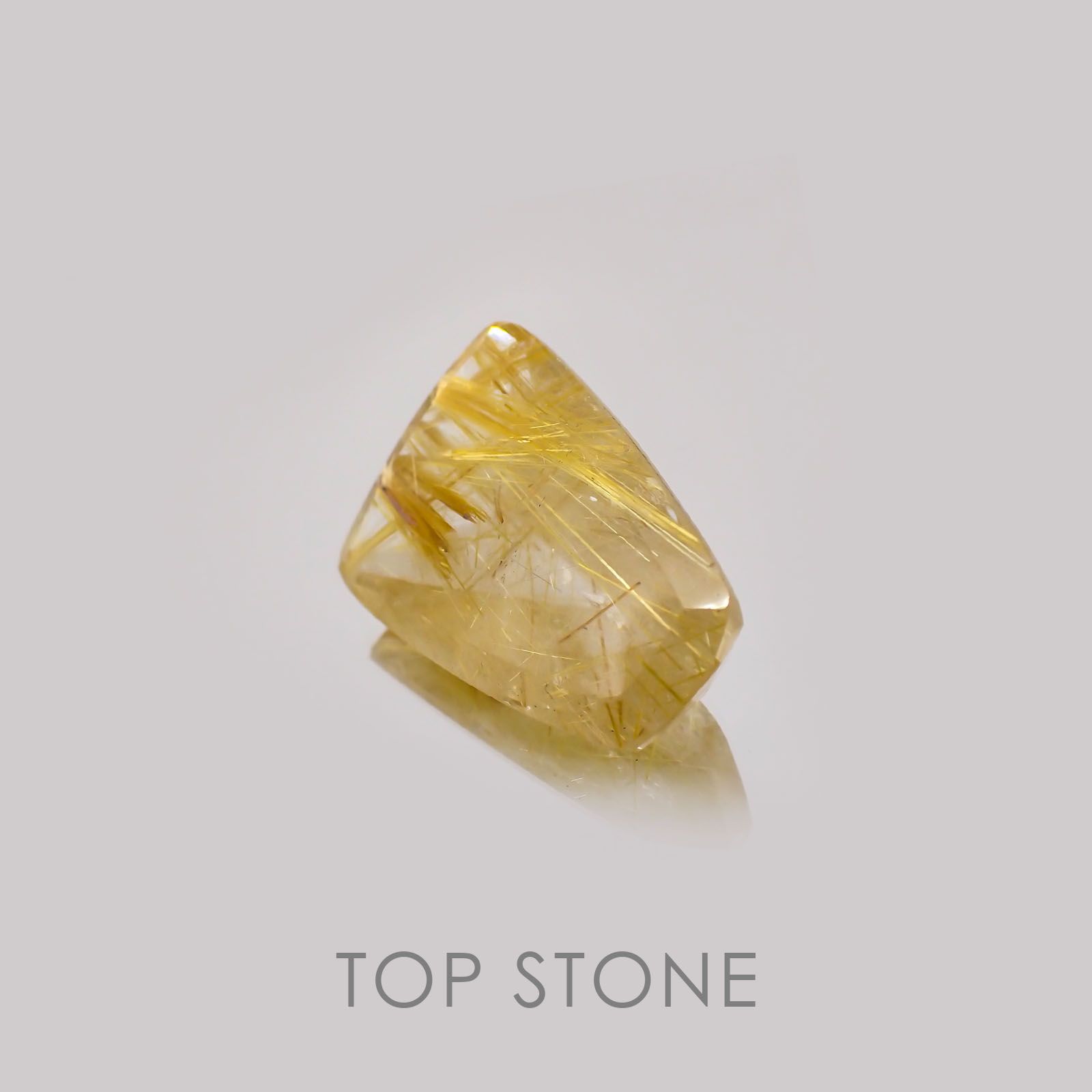 ルチルクォーツ(宝石名ルチルレイテッド・クォーツ) ブラジル産 26.88ct 識別済[21019133]24.6×18.1mm前後