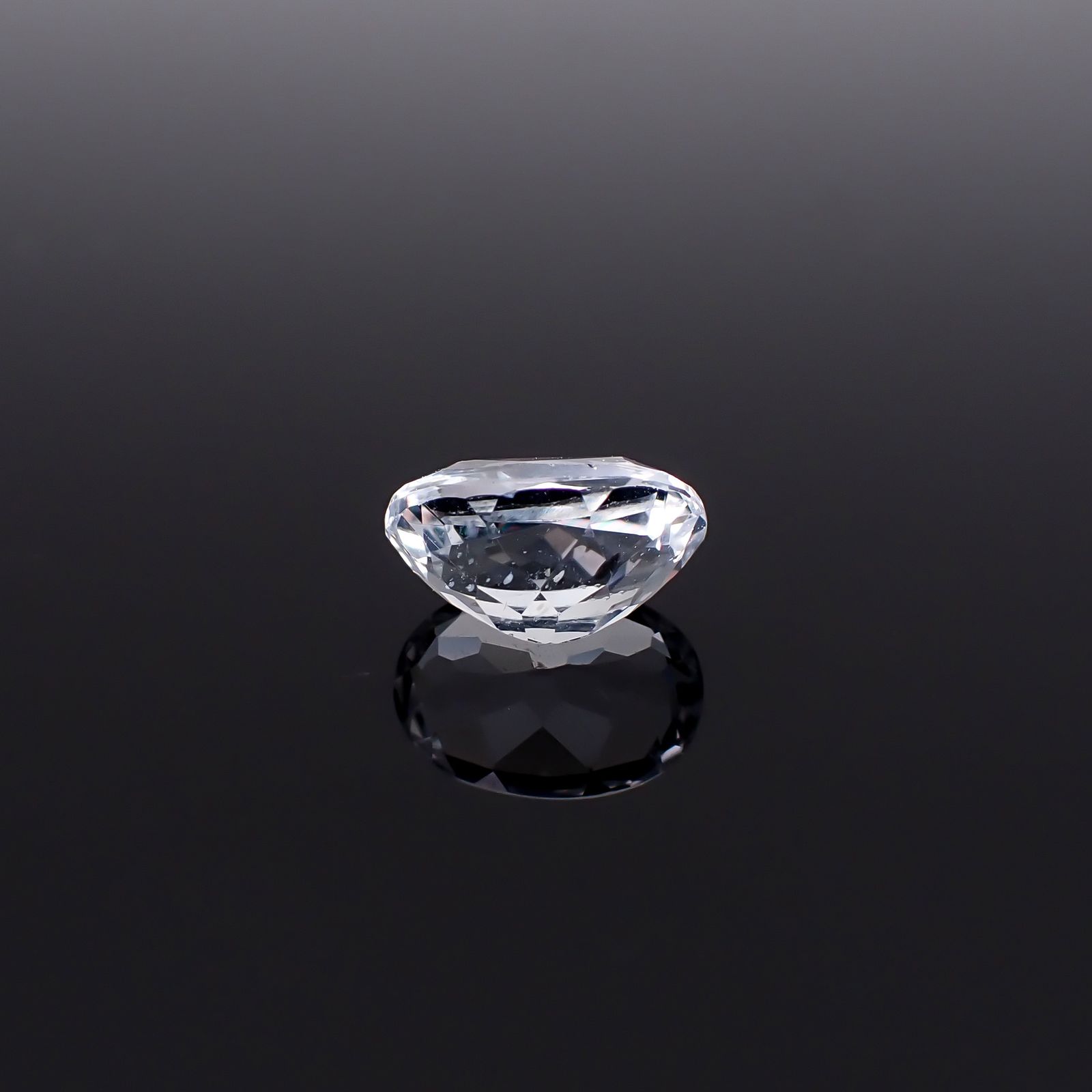 シルバーアパタイト フルオレッセンス アフリカ産 識別済 1.31ct / 7.9x5.5mm前後 [260632508]