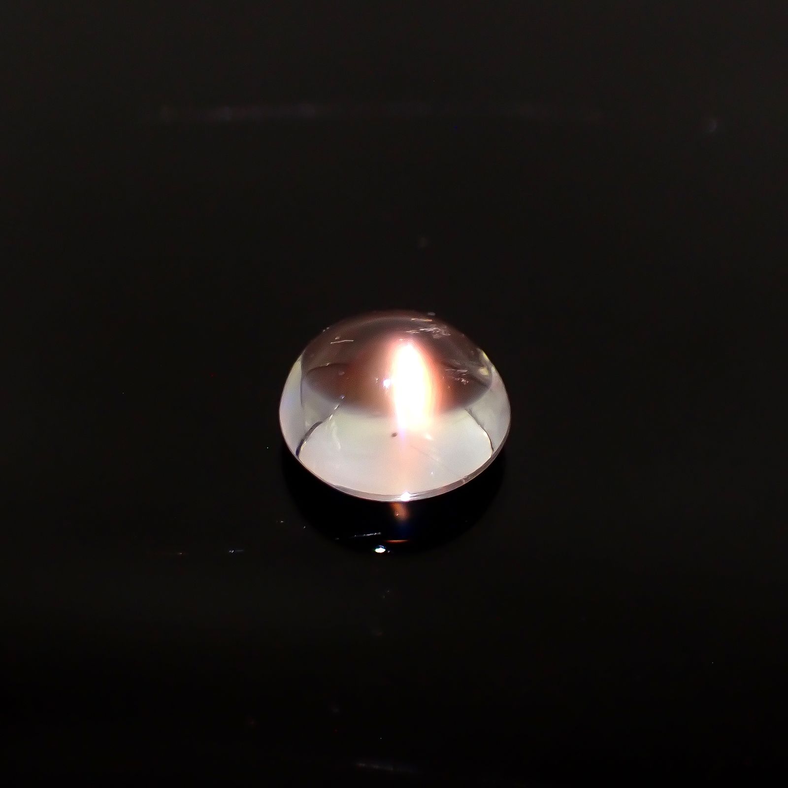 ◇バフカット◇レインボームーンストーン(宝石名ラブラドライト)マダガスカル産 1.502ct ソ付(彩珠)[240427206]7.4x7.3mm前後