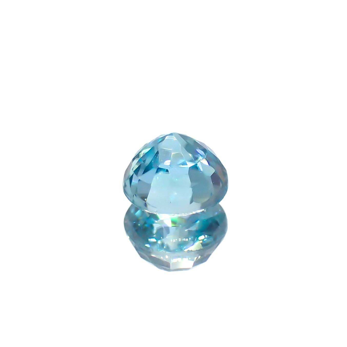 ブルージルコン(宝石名ジルコン)カンボジア産 0.59ct 識別済[220817505]4.5x4.4mm前後