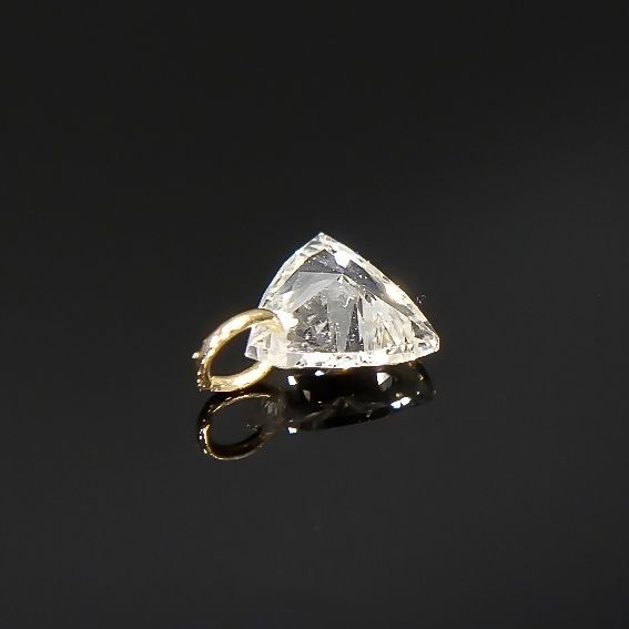 ◇La terre(ラ・テール)◇K18ダイヤモンドチャーム TTLC/SI (宝石名ダイアモンド) 0.130ct 識別済[220115352]3.1x3.3mm前後