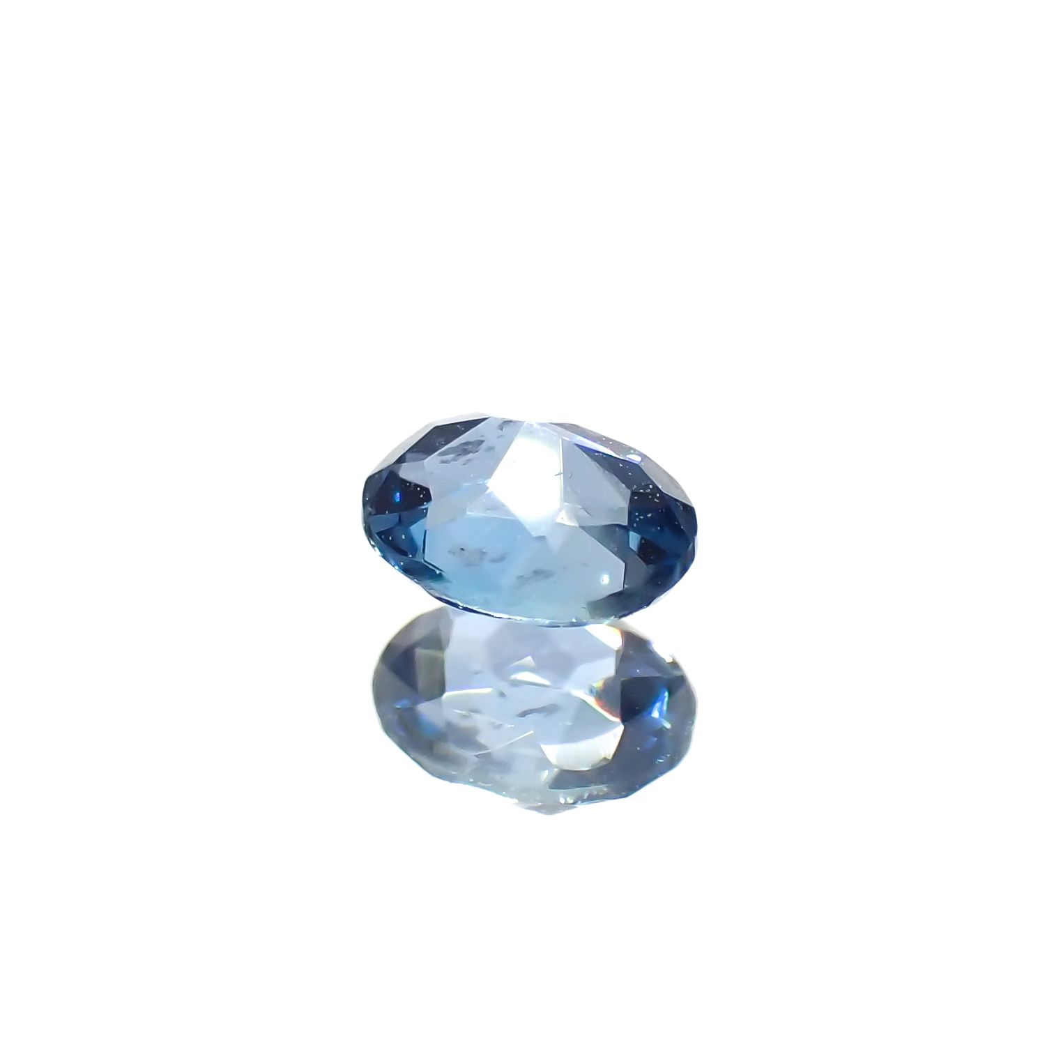 タトゥーアクアマリン ブラジル・ミナスジェライス州タトゥー鉱山産 0.15ct[240226066]3.7x3mm前後 | TOP  STONE(トップストーン)