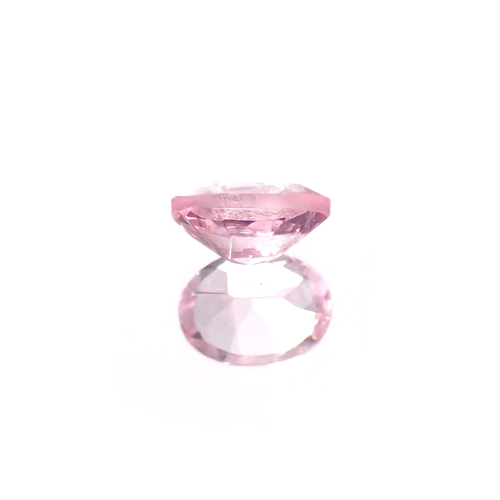 シルキーピンクスピネル タンザニア産 0.22ct / 4.1x3mm前後 [230421578]