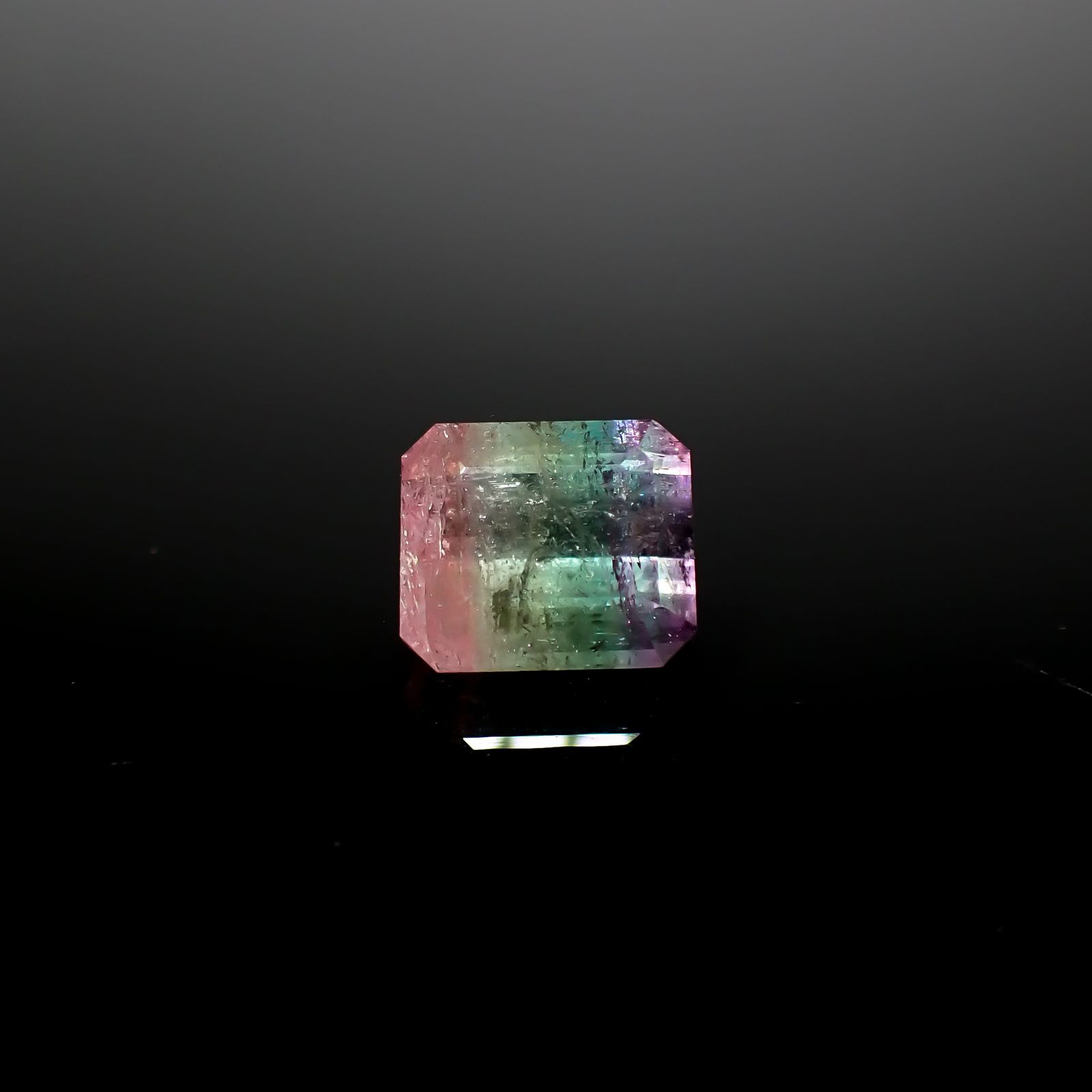 パーティカラートルマリン アフガニスタン産 4.59ct [241029398]9.7x8.4mm前後