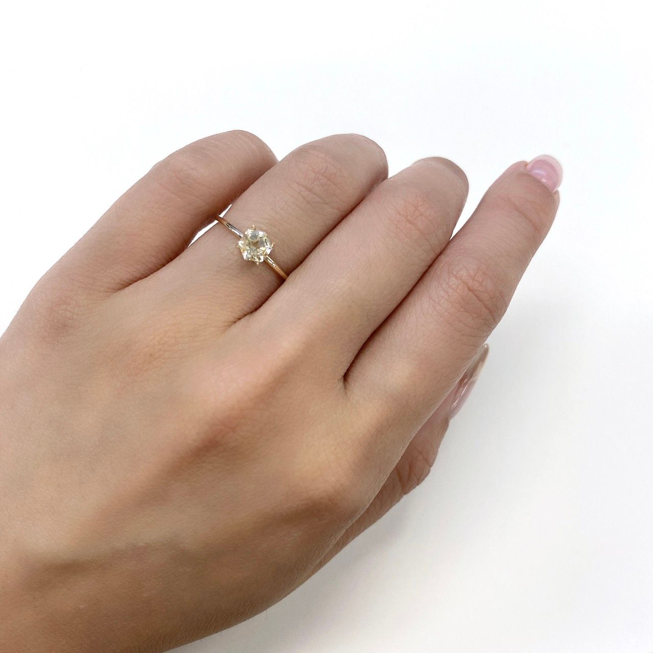 ◇ヘキサゴンカット◇ルチルクォーツSA ブラジル産 ルース 0.51ct[210611302]5×5mm前後