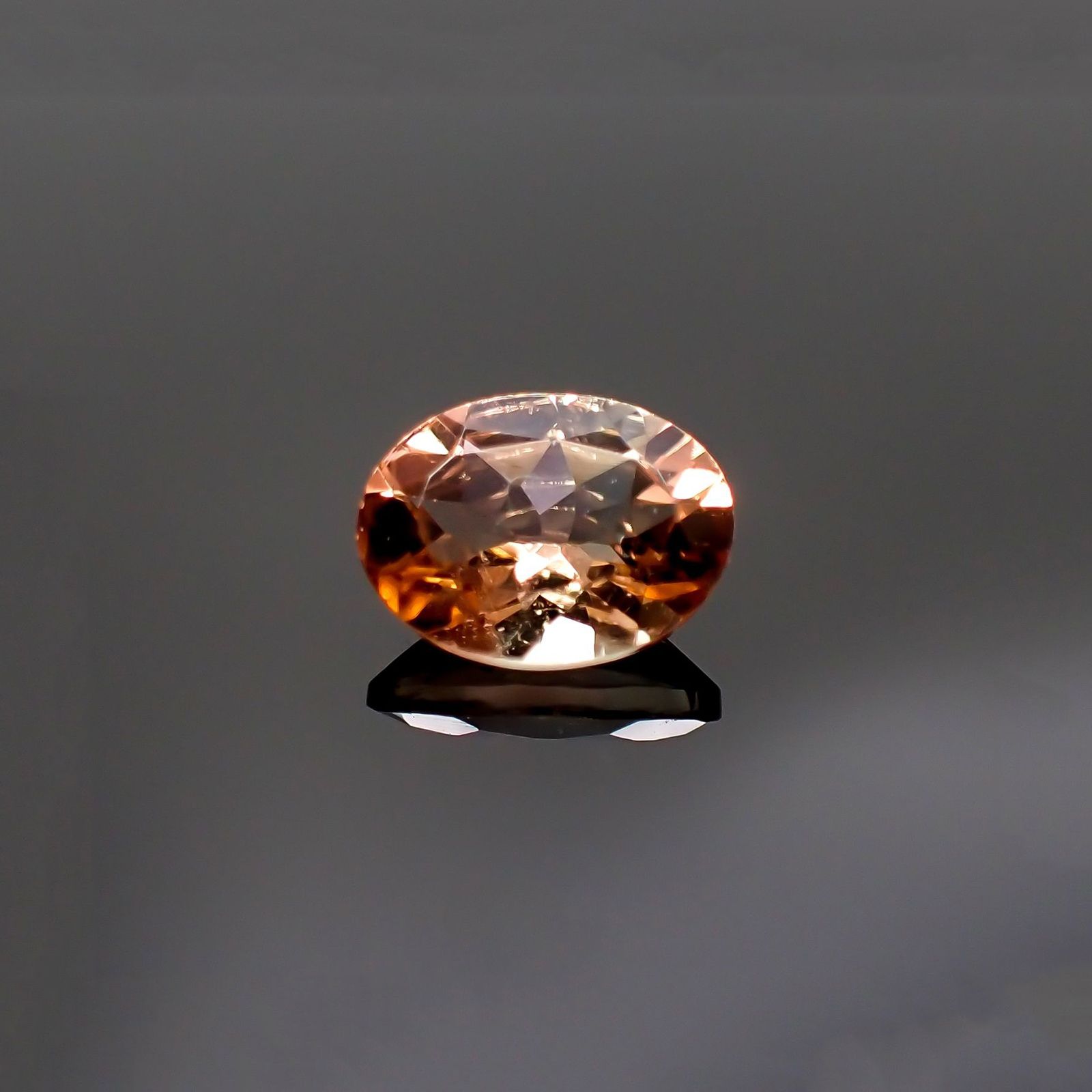 バイカラートルマリン(宝石名バイカラー・トルマリン) コンゴ民主共和国産 1.195ct ソ付(彩珠)[211013598]8.1×6.2mm前後