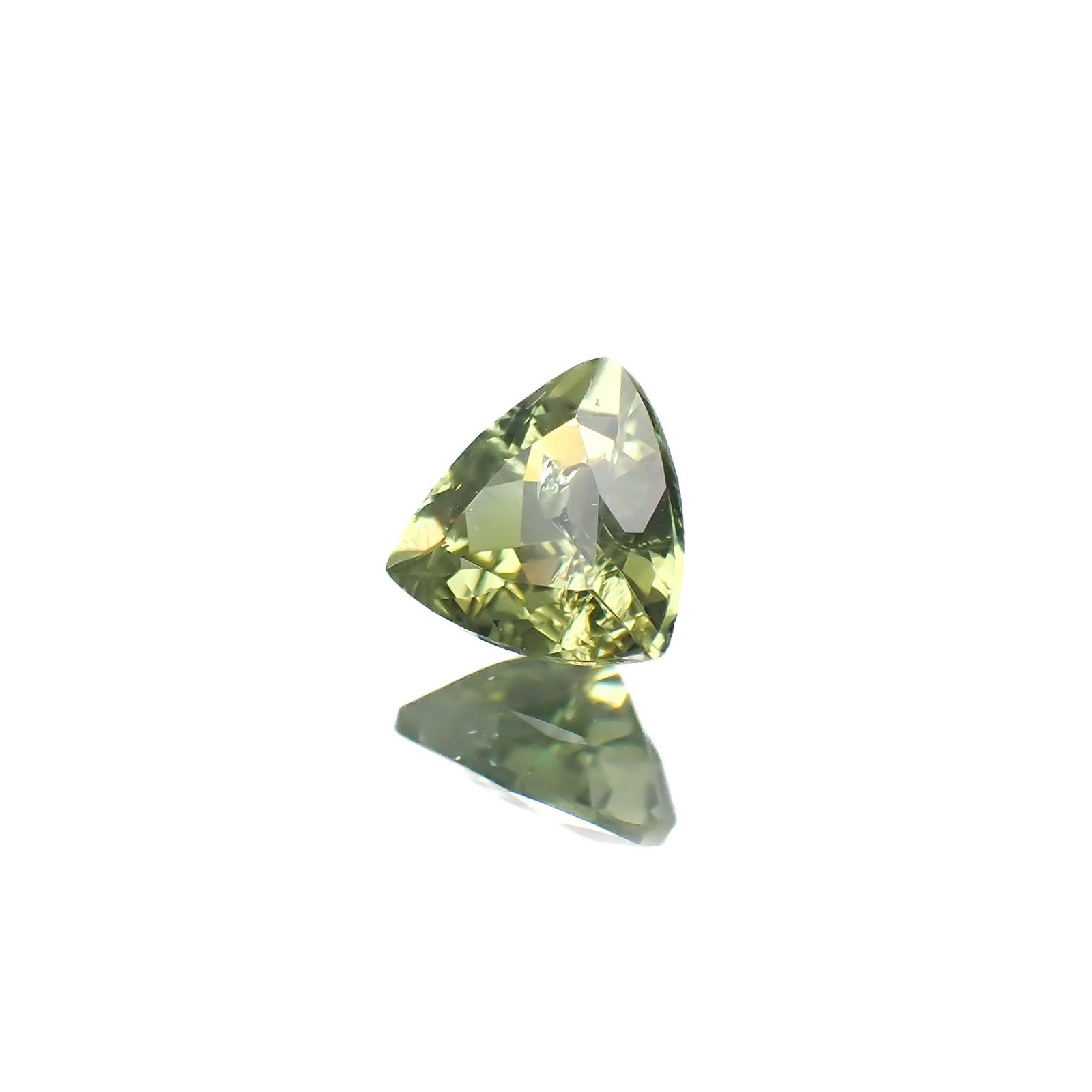 デマントイドガーネット ナミビア産 0.50ct[220917674]5x5.2mm前後