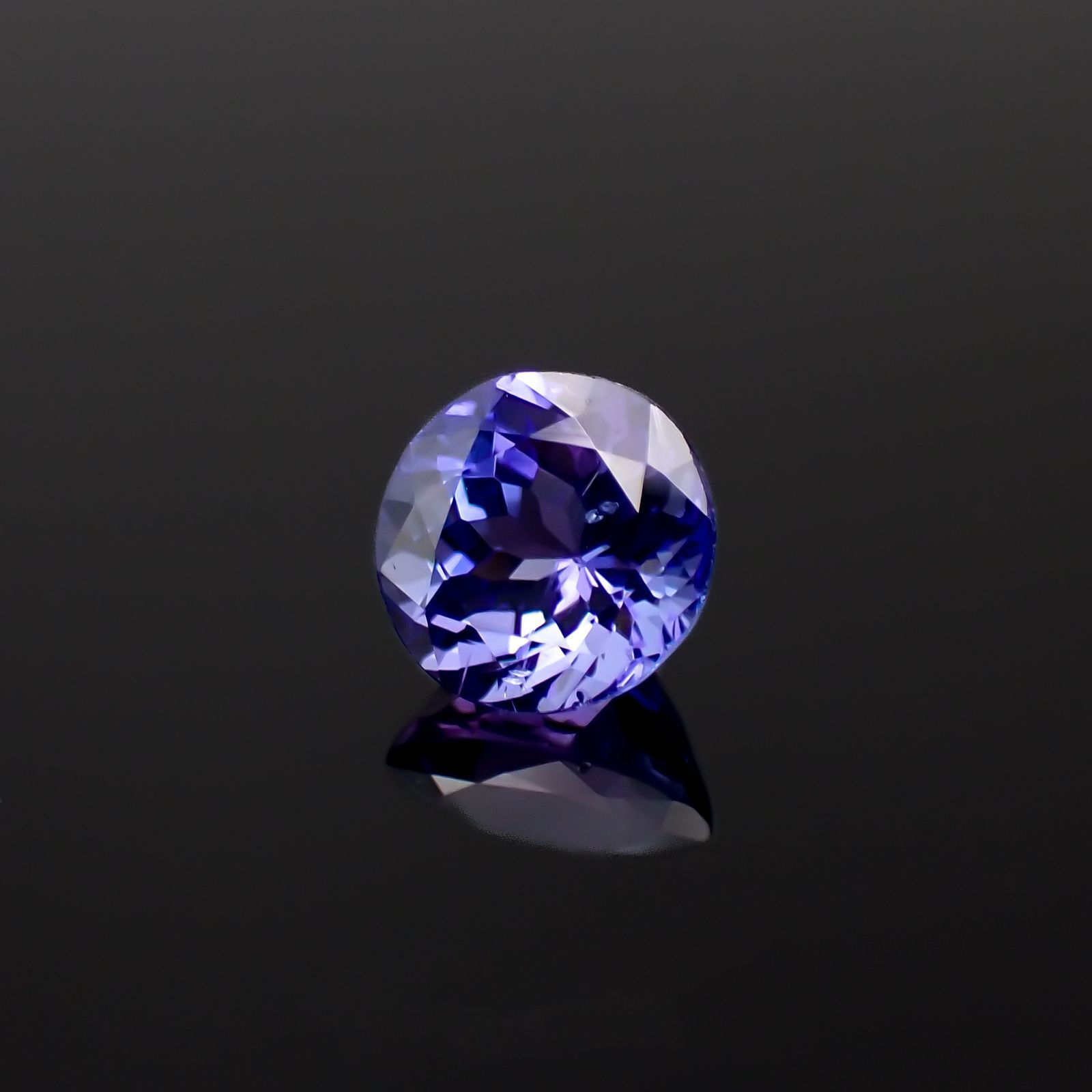 タンザナイト(宝石名タンザナイト)タンザニア産 1.49ct 識別済[221119012]6.9x6.8mm前後
