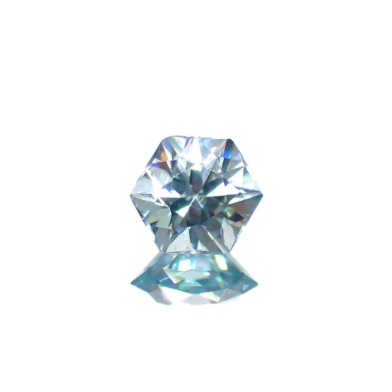 ◇ヘキサゴンカット◇アイスブルージルコン(宝石名ジルコン)カンボジア産 0.80ct 識別済[220716826]4.8x4.8mm前後