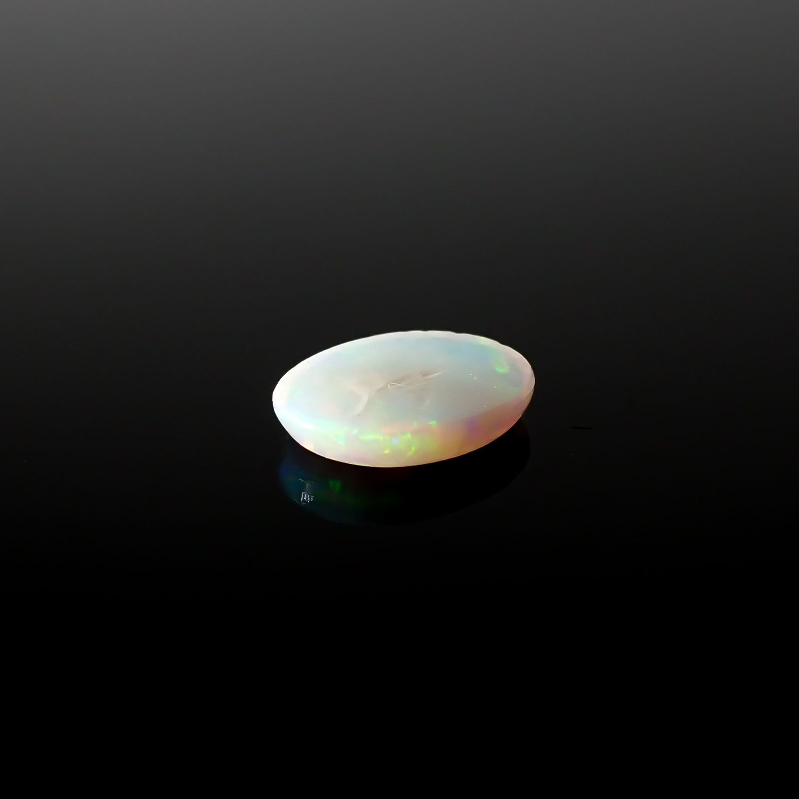 オパール オーストラリア産 0.38ct[240427329]7.2x5.4mm前後