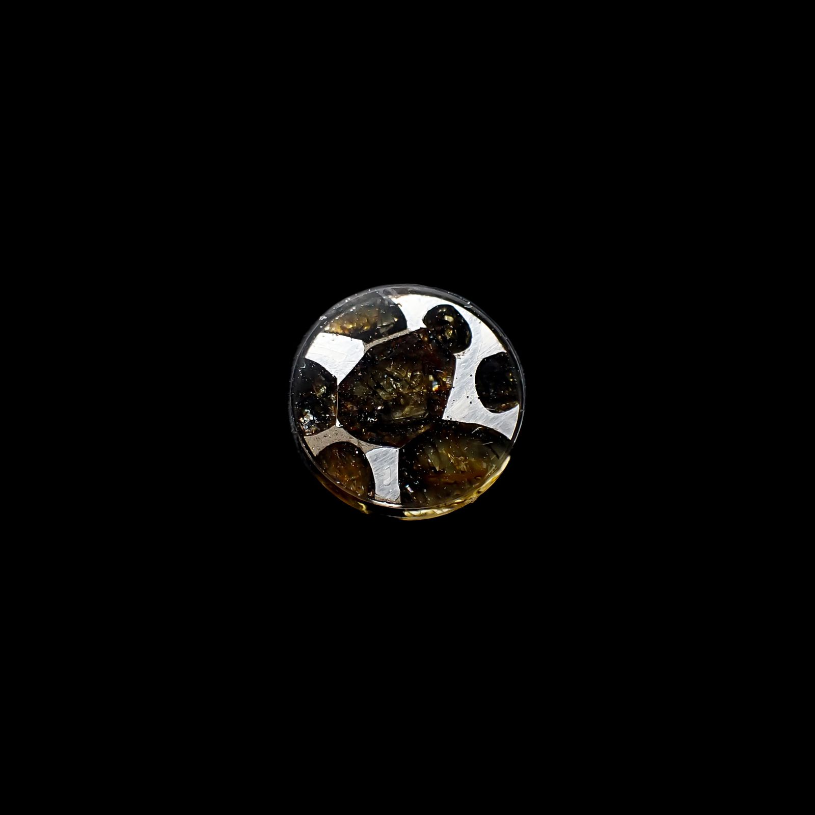 パラサイト隕石Sericho トリプレット 発見地:ケニア 3.69ct[240527651]11.9x11.9mm前後