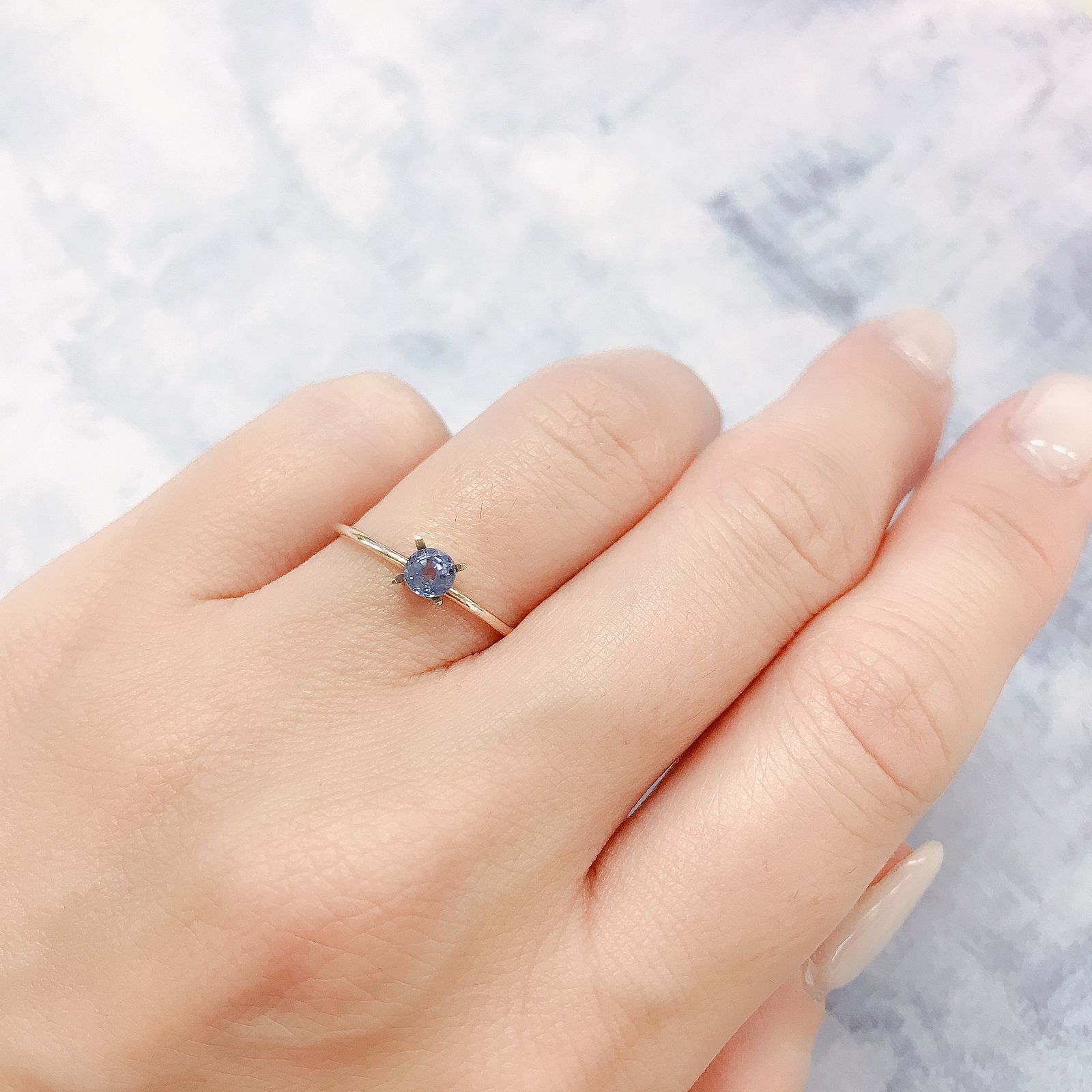 アイスブルーサファイア(宝石名サファイア)スリランカ/マダガスカル産 0.35ct 識別済[220515961]3.9x3.8mm前後