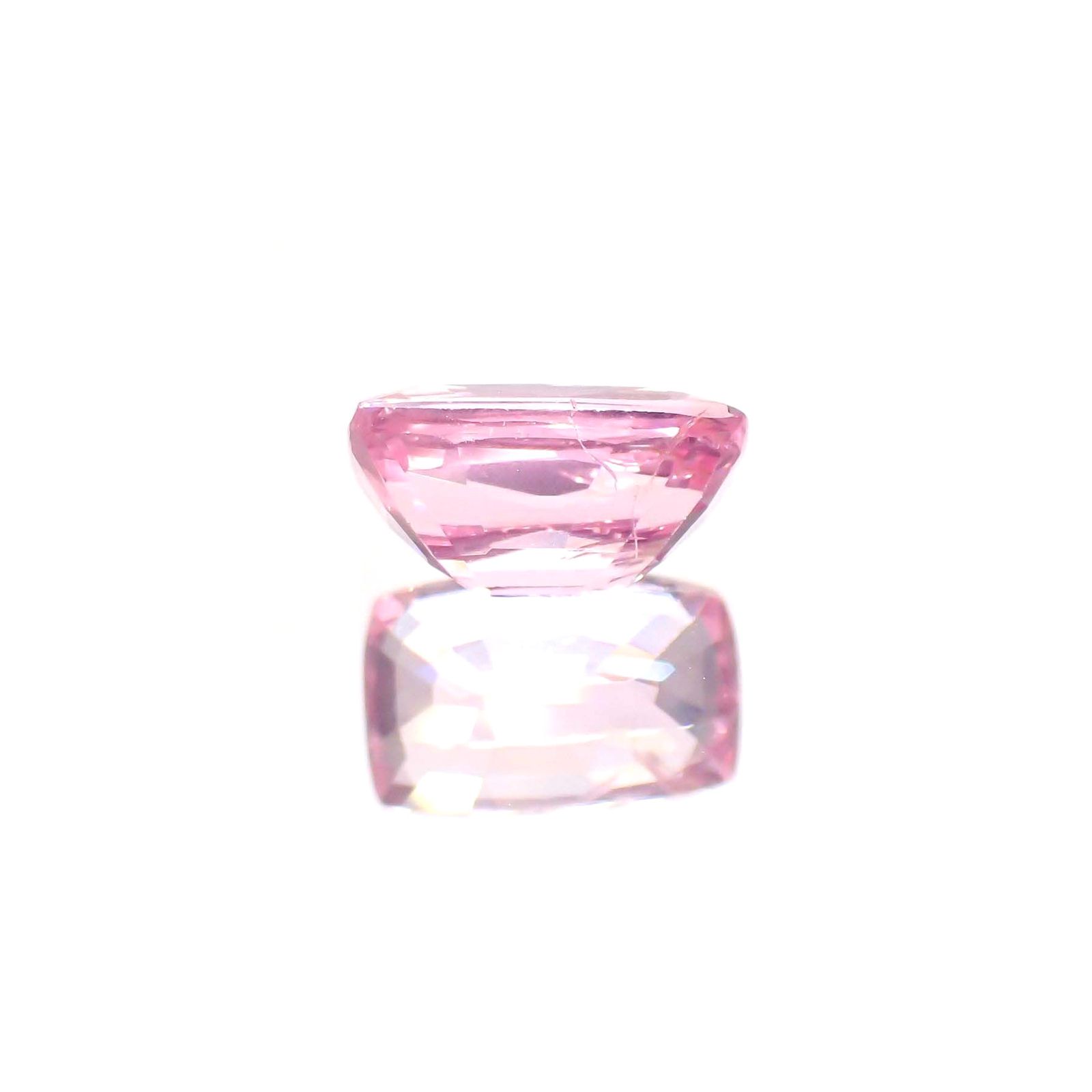 ピンクスピネル(宝石名ピンク・スピネル)タンザニア産 ソ付(彩珠) 1.179ct / 7.5x4.7mm前後 [260222573]