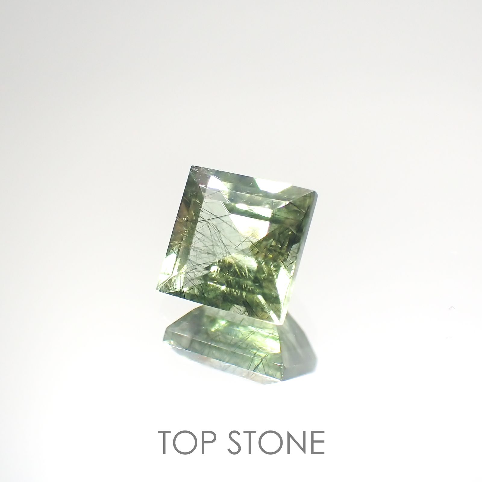 ルドウィジャイトインペリドット(宝石名ルドウィジャイトインペリドット) パキスタン産 1.29ct 識別済[211013503]6×5.9mm前後