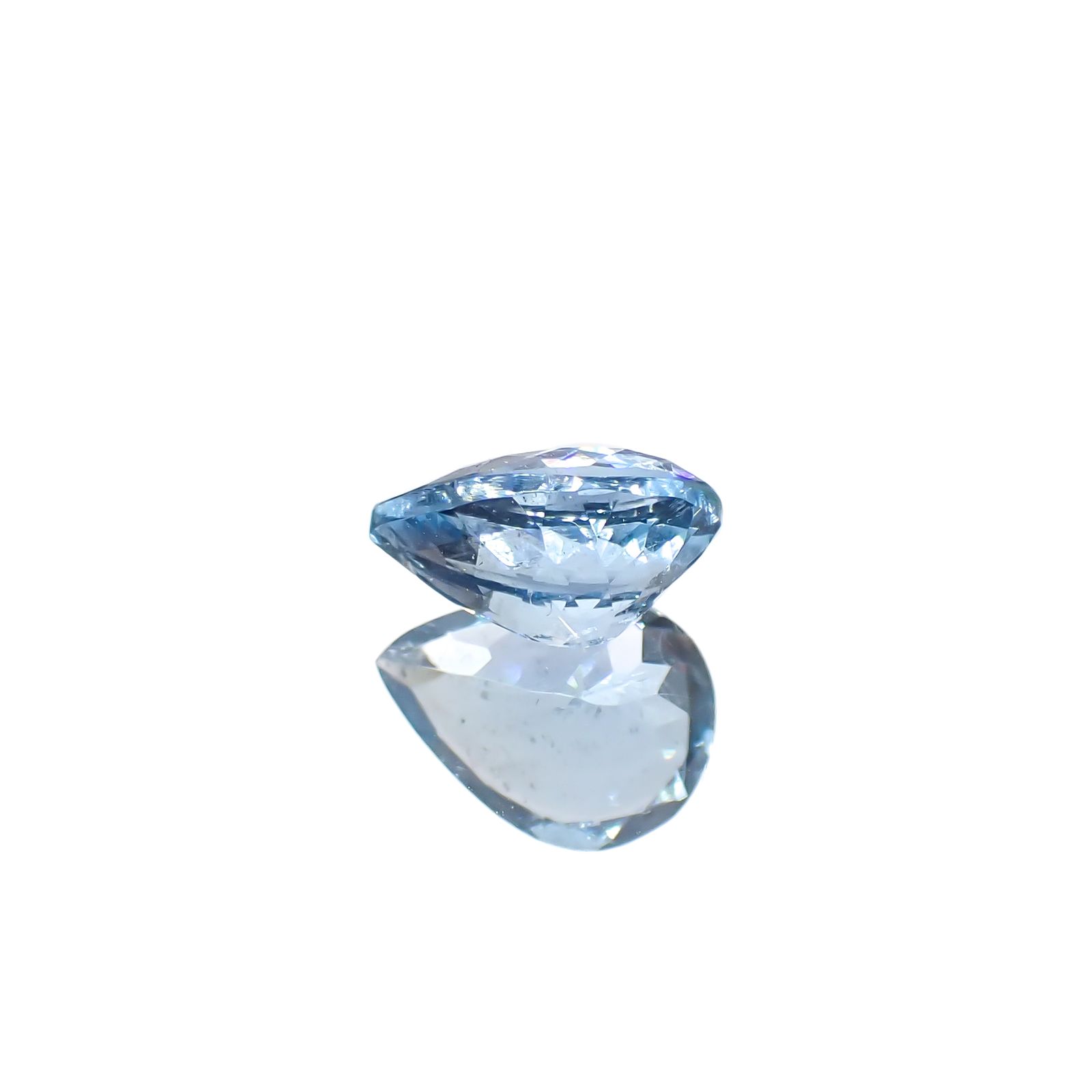 アクアマリン サンタマリアカラー マダガスカル産 0.97ct[240326968]7.8x5.8mm前後