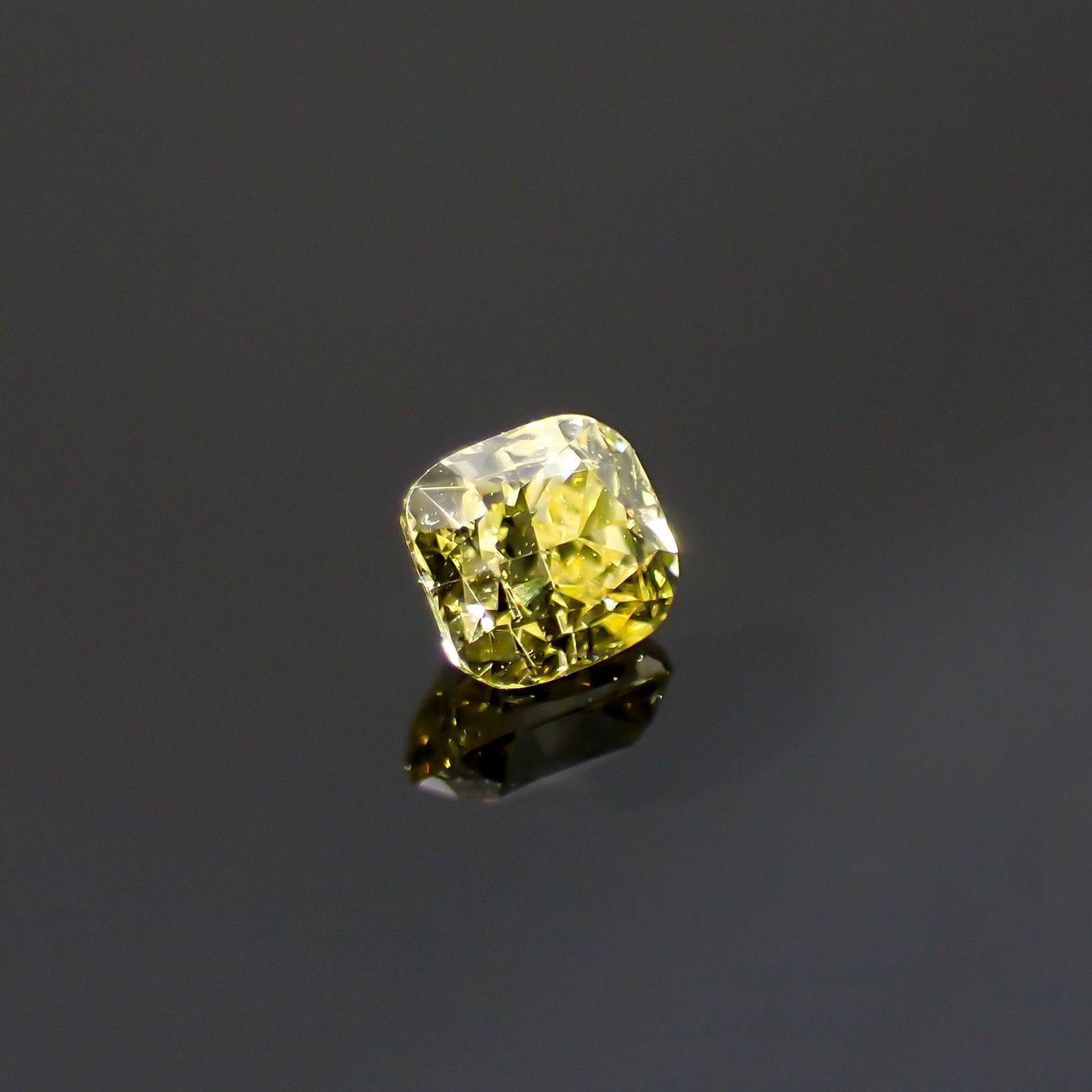 イエローダイヤモンド SI-VS(宝石名ダイアモンド) 0.13ct 識別済[220616394]2.8x2.6mm前後