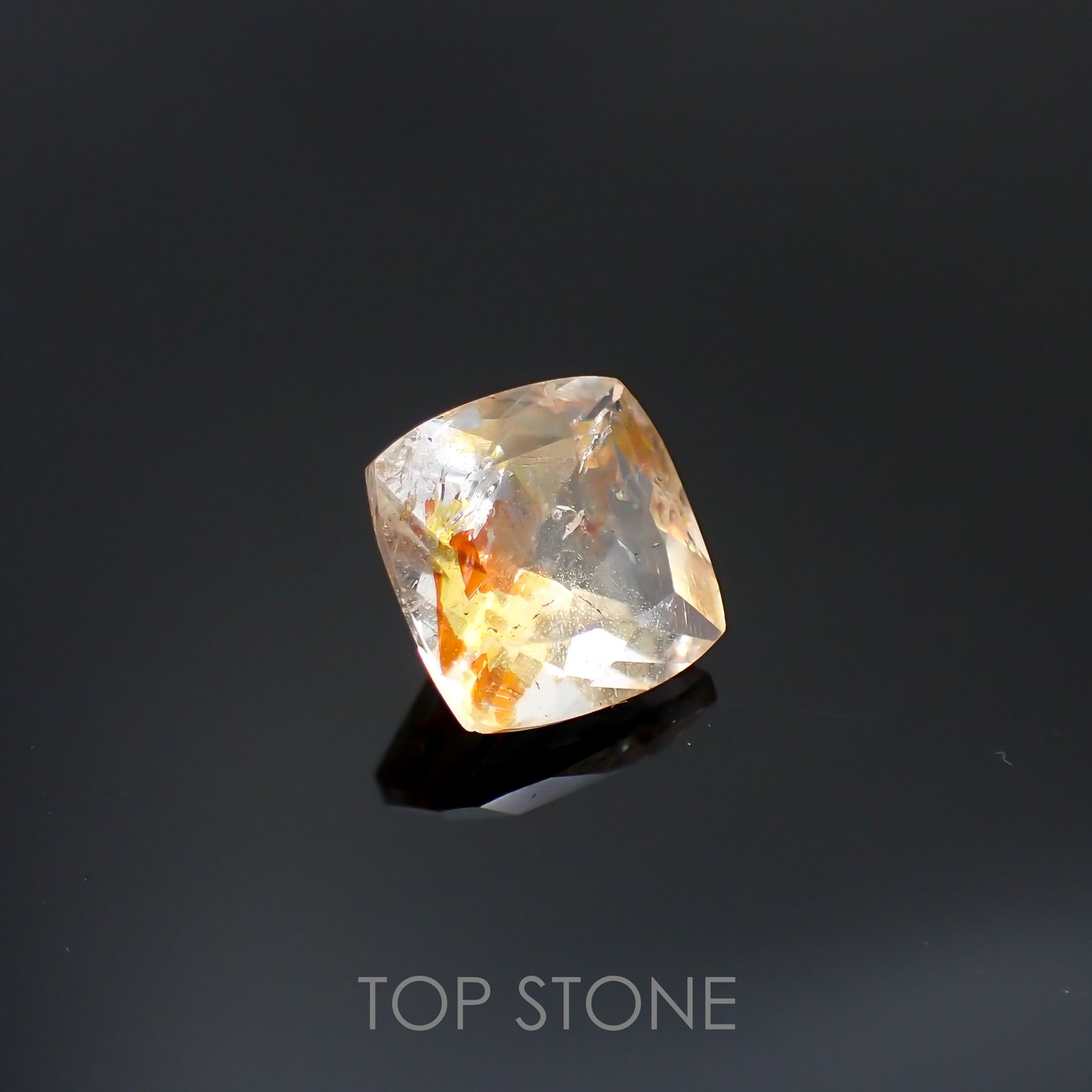 オーロラクォーツ ブラジル・ミナスジェライス産 4.19ct[220114371]10.2x10.2mm前後