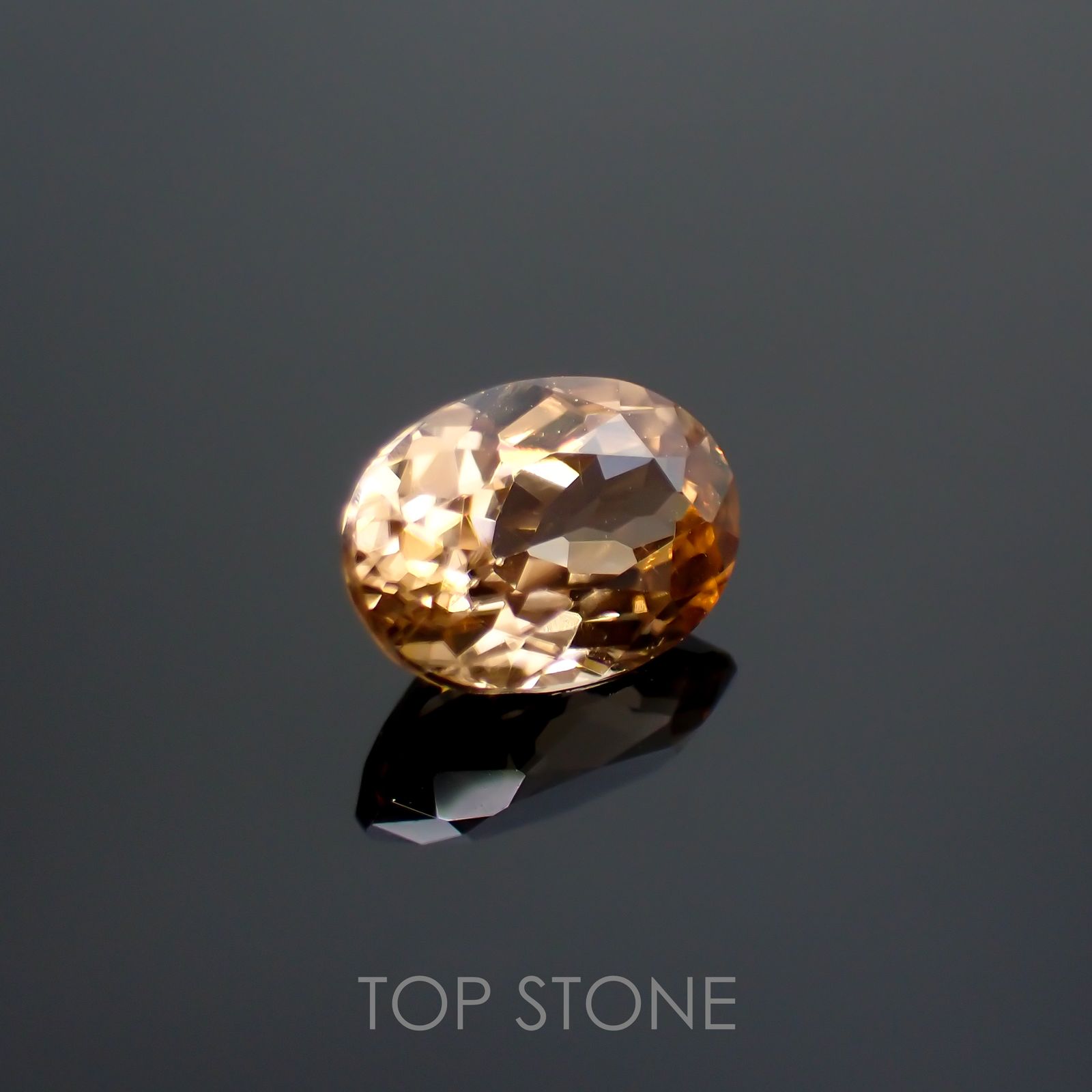オレンジジルコン(宝石名ジルコン) スリランカ/カンボジア産 1.48ct 識別済[21038241]7.5×5.4mm前後
