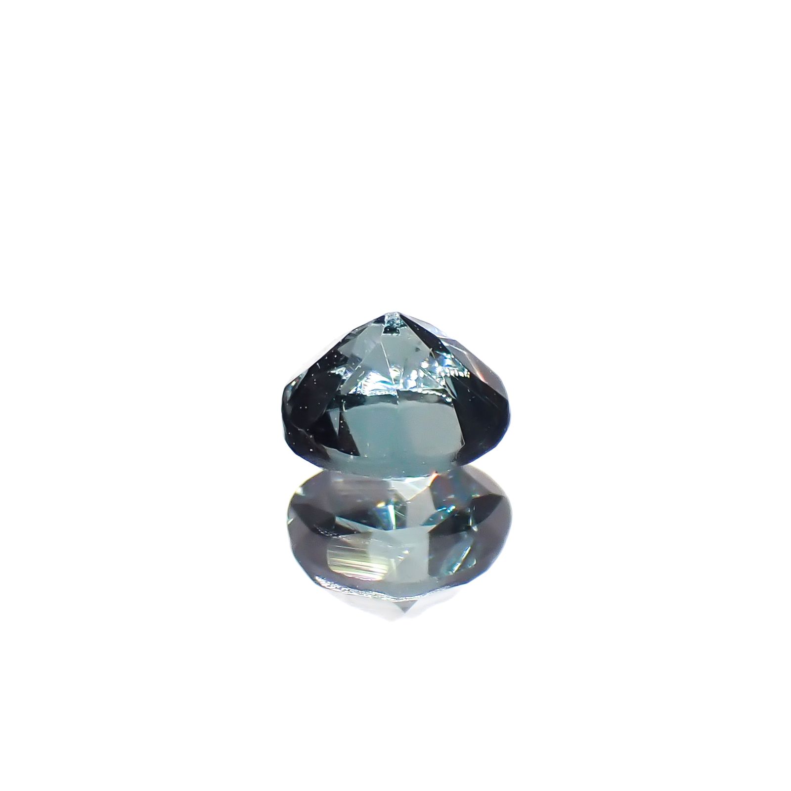 ベキリーブルーガーネット（カラーチェンジガーネット アレキタイプ） マダガスカル・ベキリー産 0.23ct[240628275]3.4x3.4mm前後