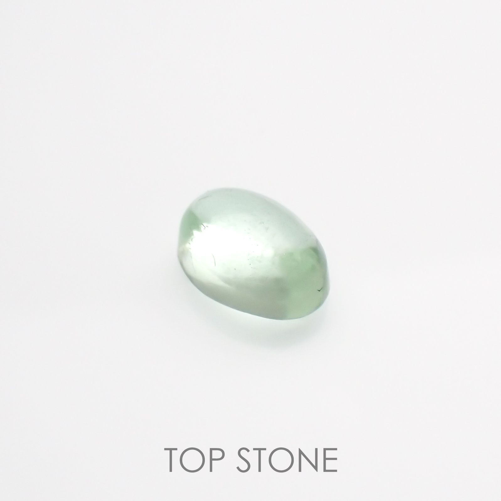 バナジウムコーネルピン(宝石名コーネルピン)タンザニア・タンガ州産 0.70ct 識別済[220115559]6x4.2mm前後