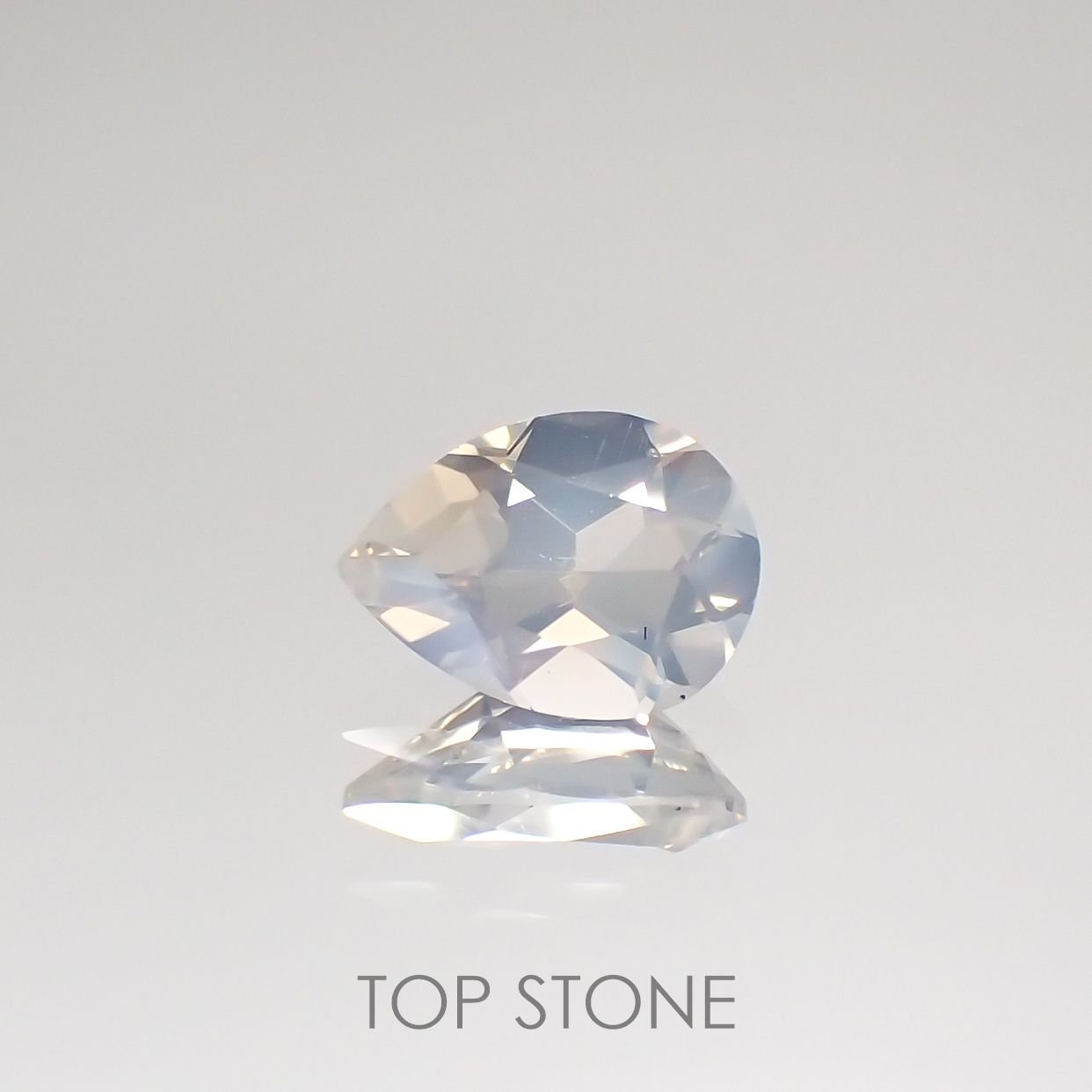 ムーンストーン インド・スリランカ産 ルース 0.52ct[210812745]6.9×4.9mm前後