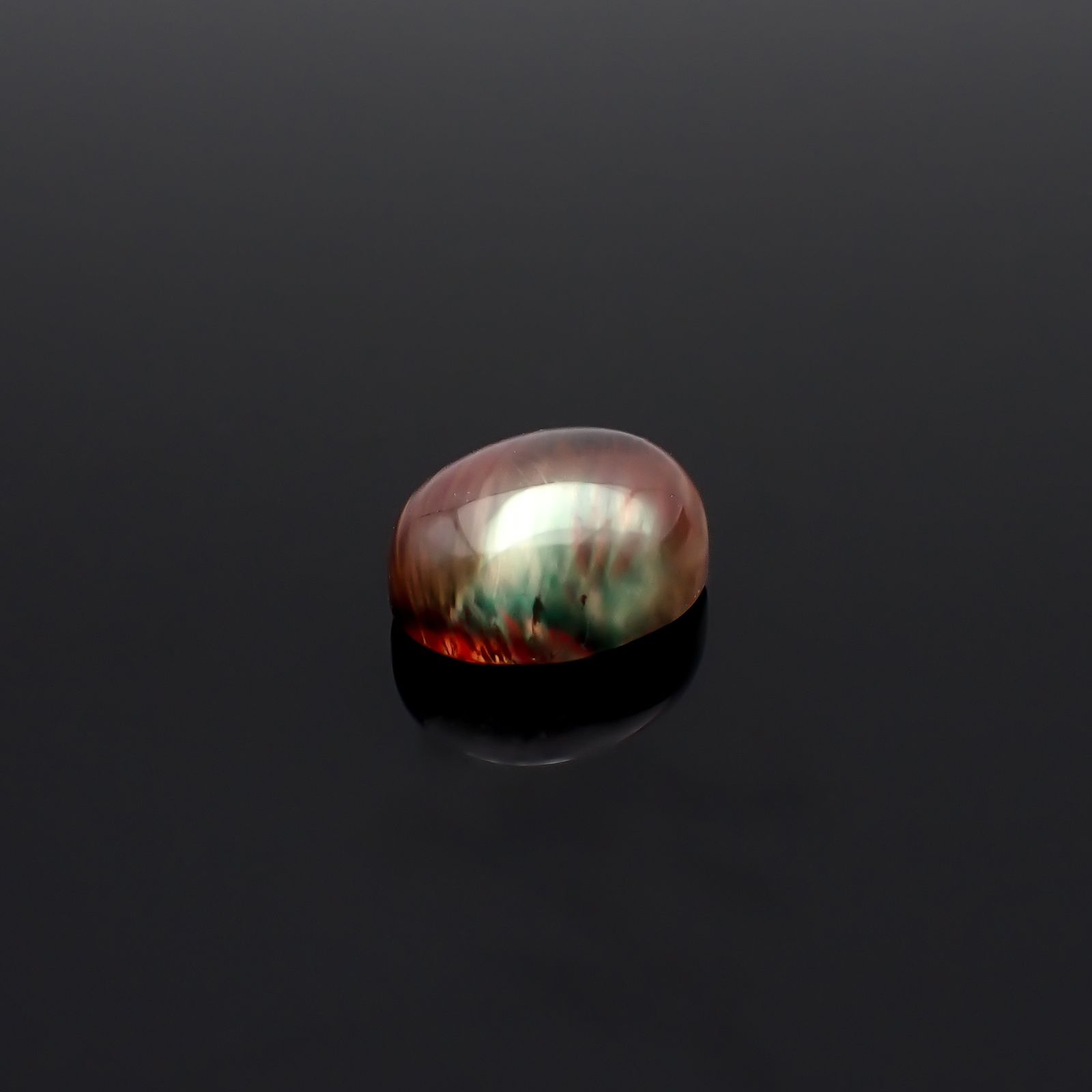 バイカラーアンデシン チベット産 4.69ct / 11.3x9.2mm前後 [260732568]