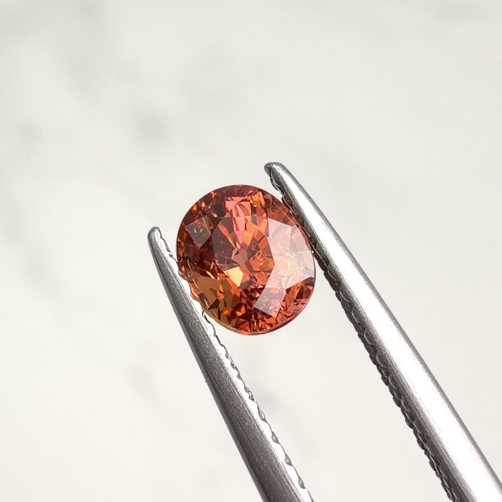 オレンジゾイサイト(宝石名ゾイサイト)タンザニア産 識別済 0.69ct