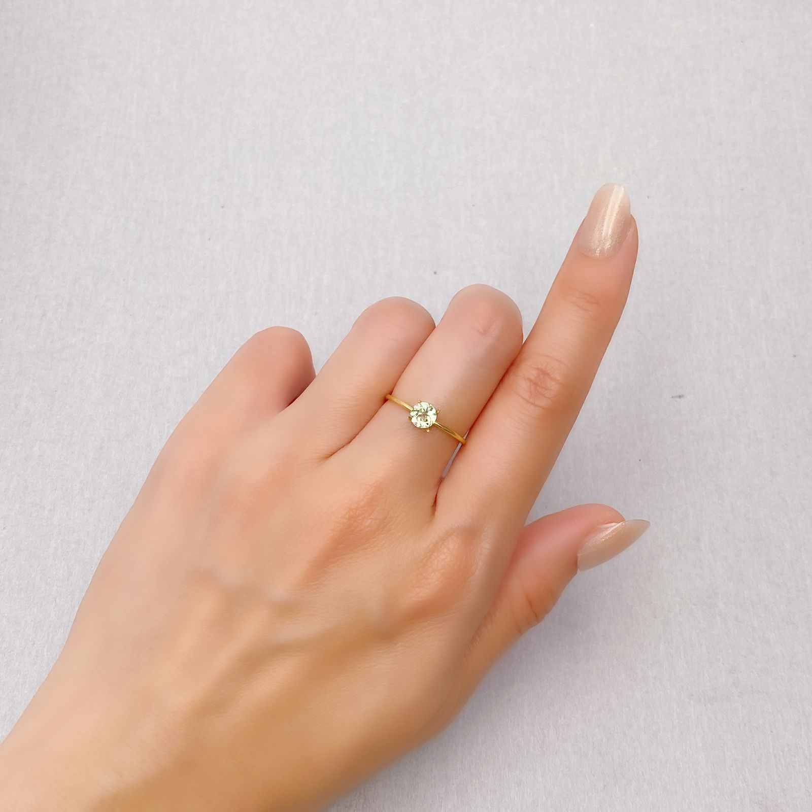 ミントガーネット タンザニア産 0.55ct [241229610]5x5mm前後