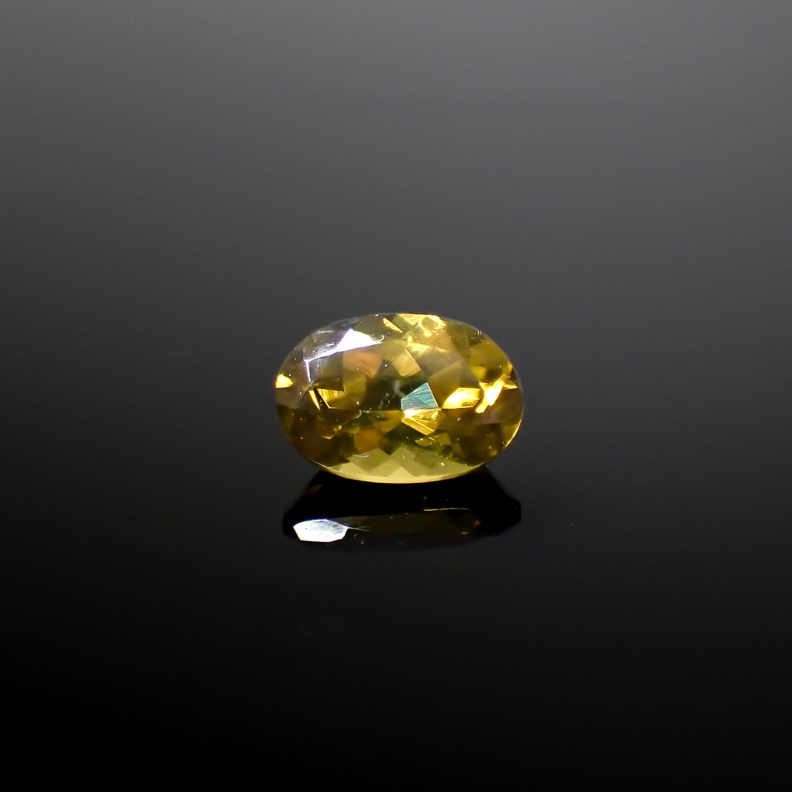 イエロージルコン スリランカ/カンボジア産 1.21ct[240728531]7.2x5mm前後