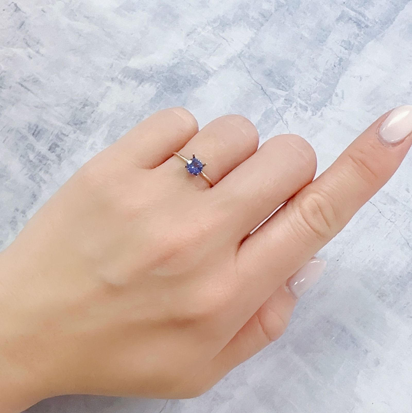 タンザナイト(宝石名タンザナイト)タンザニア産 0.46ct 識別済[230120204]5x4.9mm前後