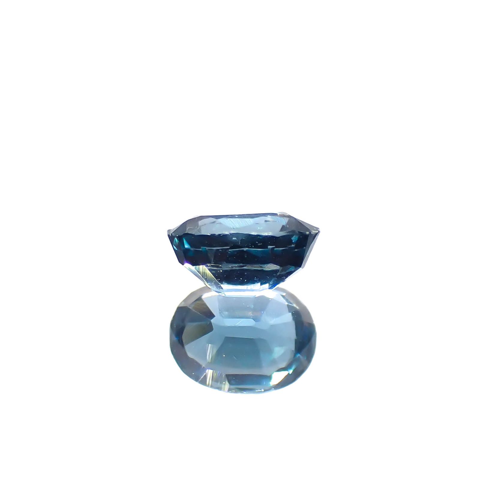 オーシャンブルーカイヤナイト(宝石名カイヤナイト)インド・オリッサ州産 0.42ct 識別済[240929165]4.9x3.8mm前後