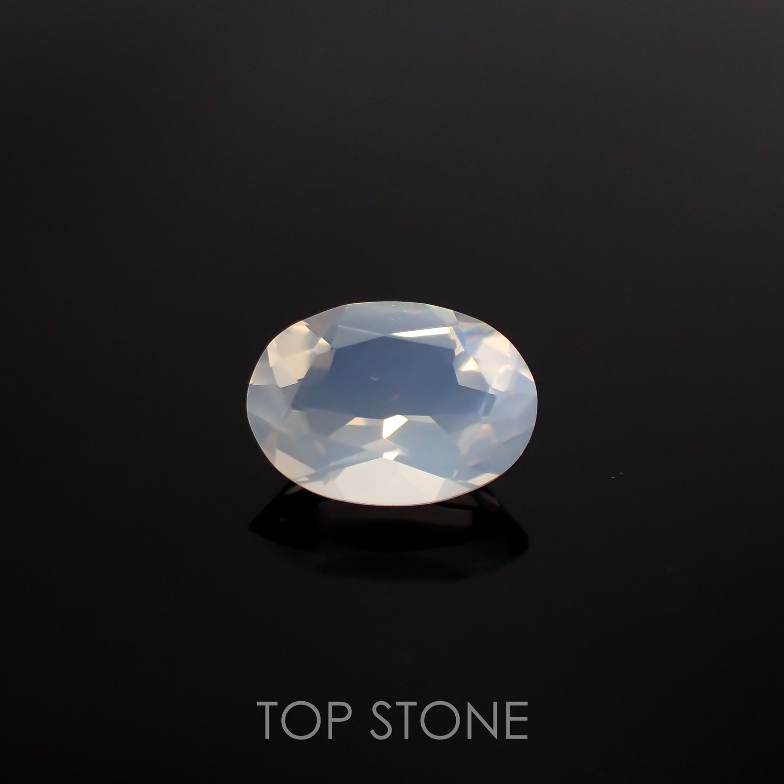 ムーンストーン(宝石名ムーンストーン) インド/スリランカ産 0.65ct 識別済[210611349]7.1×5.1mm前後