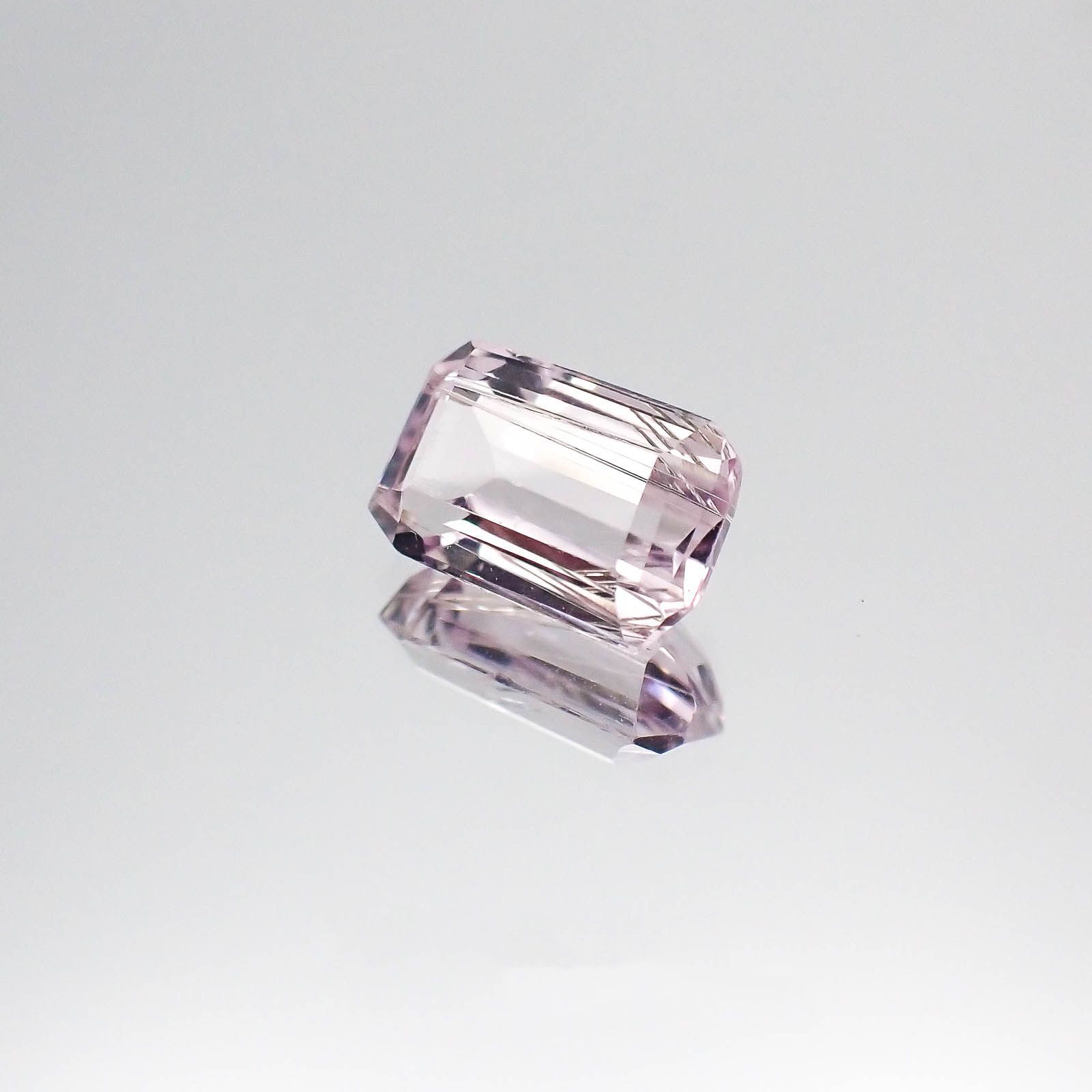 クンツァイト(宝石名クンツァイト)アフガニスタン産 1.83ct 識別済[231023871]8.6x5.7mm前後