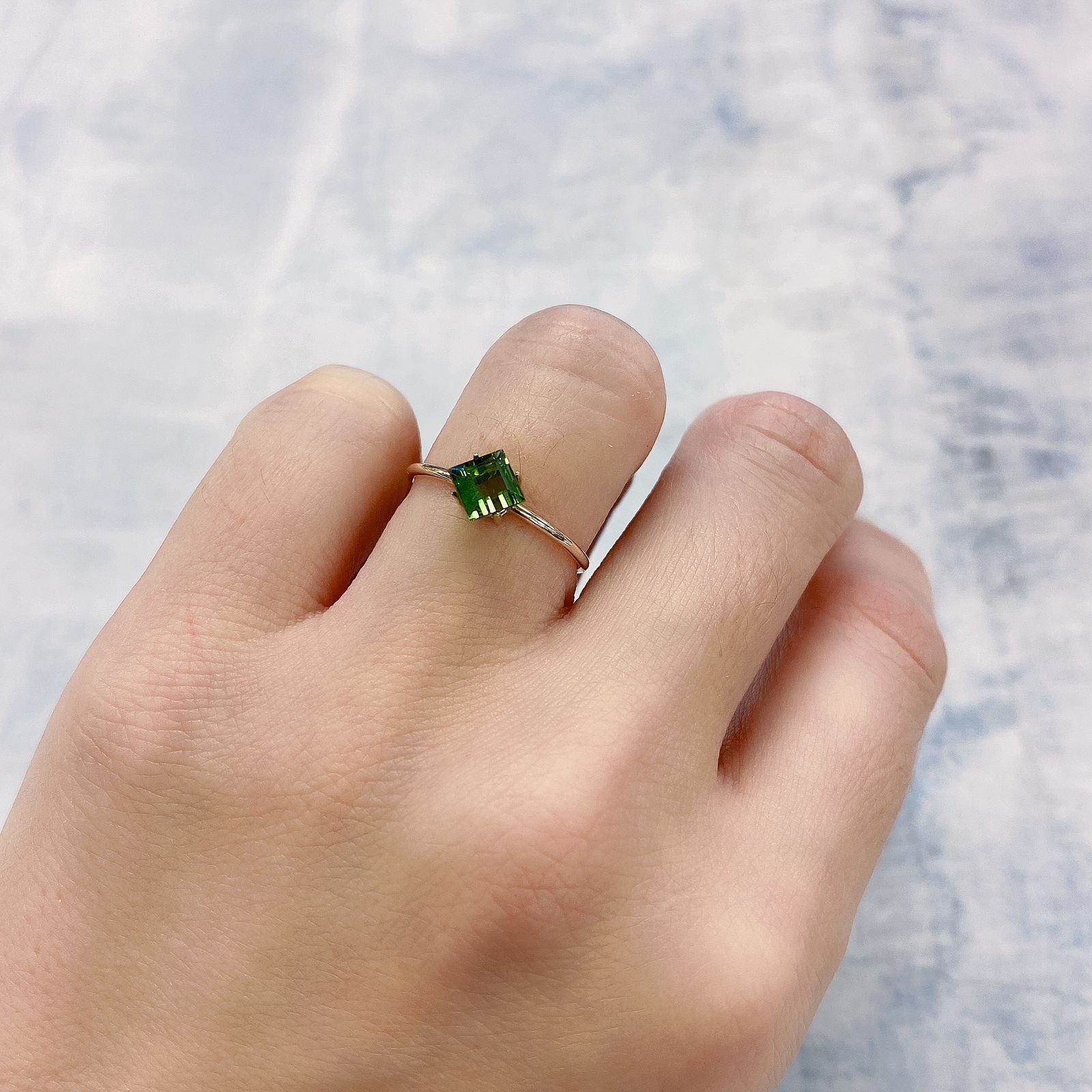 グリーントルマリン アフガニスタン産 0.63ct [220114110]4.9x4.9mm前後