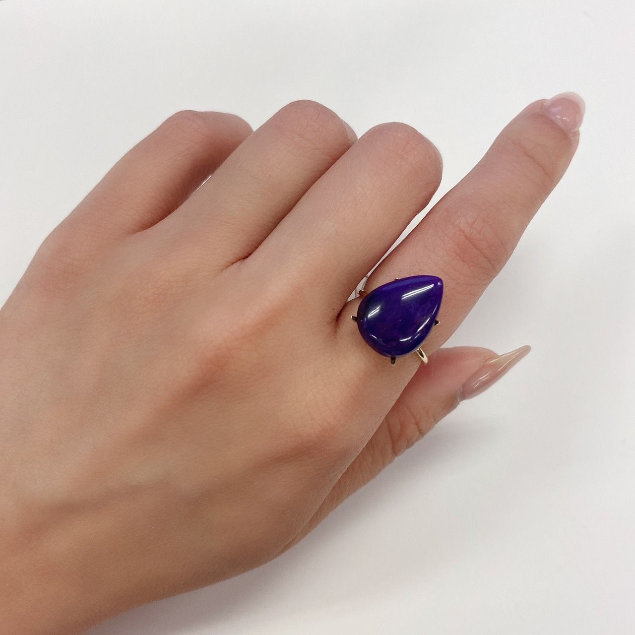 スギライト 南アフリカ産 6.81ct[210611180]16.3×12.3mm前後