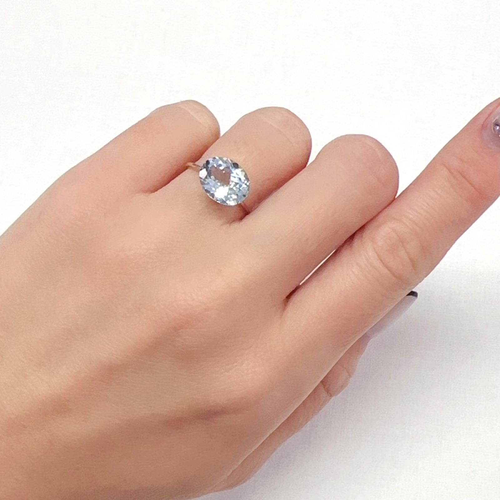 アクアマリン モザンビーク産 2.86ct[240125406]10.8x8.8mm前後