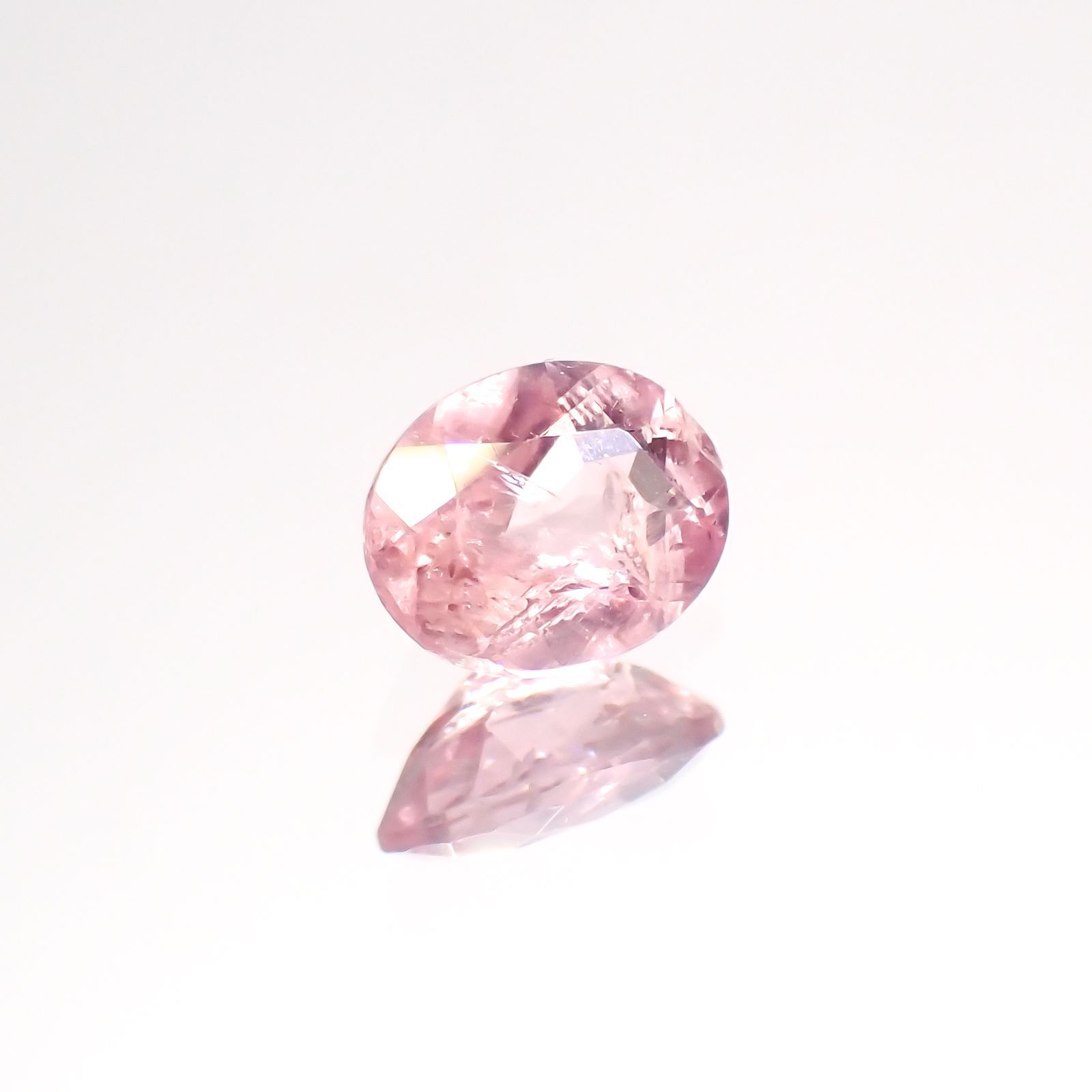 ペツォッタイト(ラズベリル)(宝石名ペツォッタイト)マダガスカル産 0.352ct ソ付(彩珠)[220114339]5x4mm前後