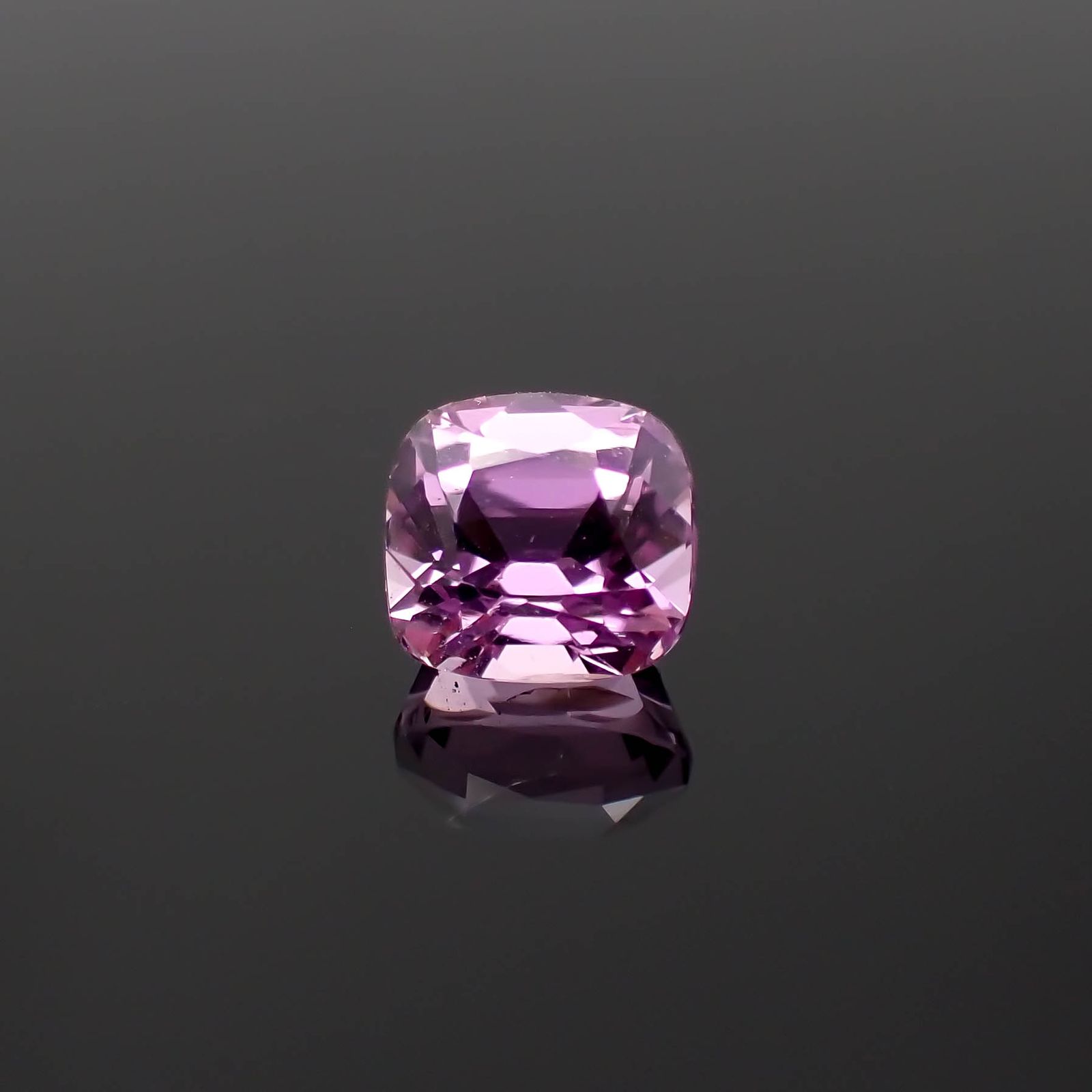クンツァイト アフガニスタン産 3.64ct[230722930]8.5x8mm前後