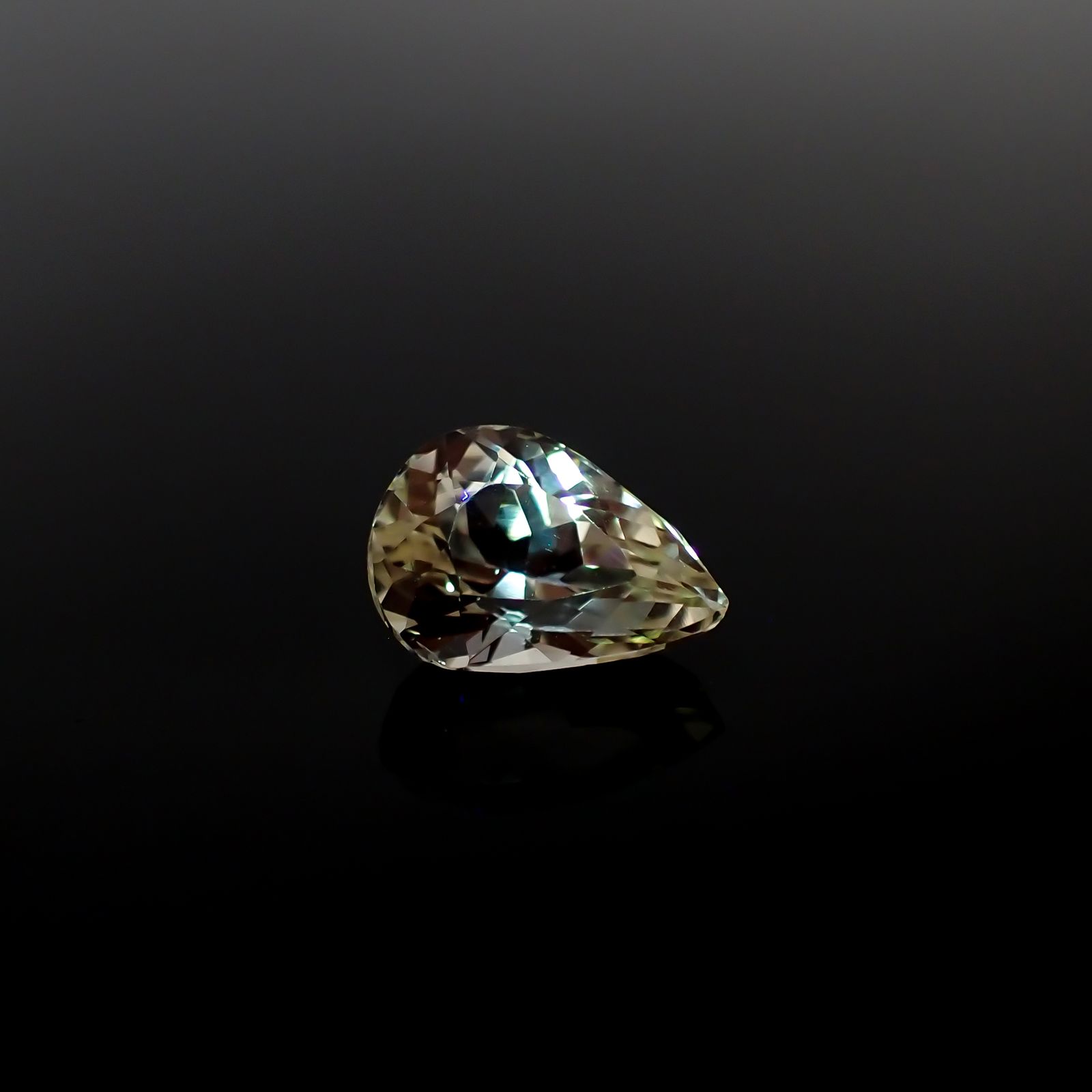 イエロースポジュミン(宝石名スポジュミン)アフガニスタン産 3.55ct 識別済[231225003]11x7.9mm前後
