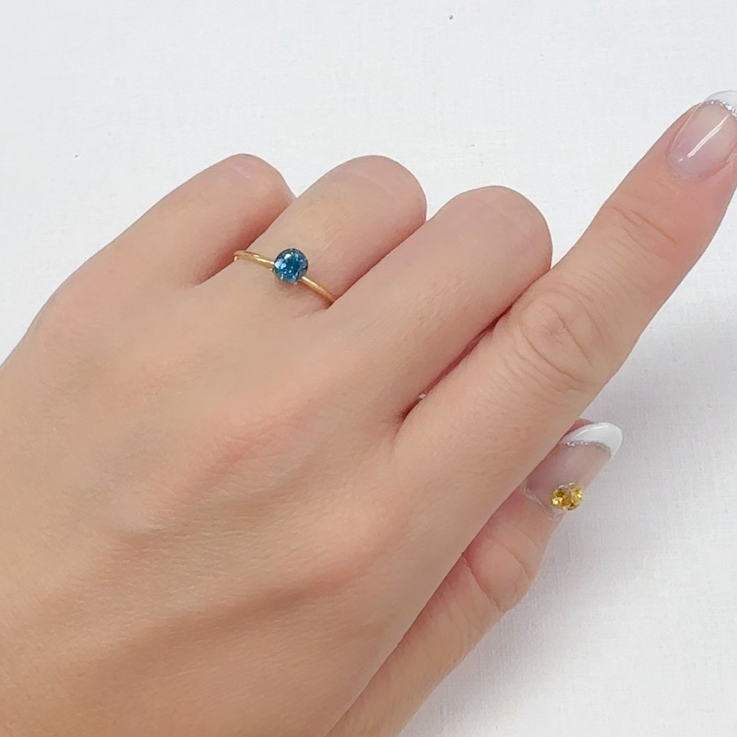 ラタナキリブルージルコン カンボジア産 0.69ct[240728491]4.8x4.5mm前後