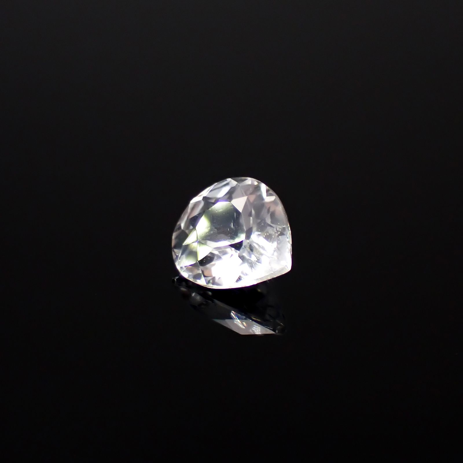フェナカイト ブラジル産 0.71ct[240928823]6.6x5.8mm前後