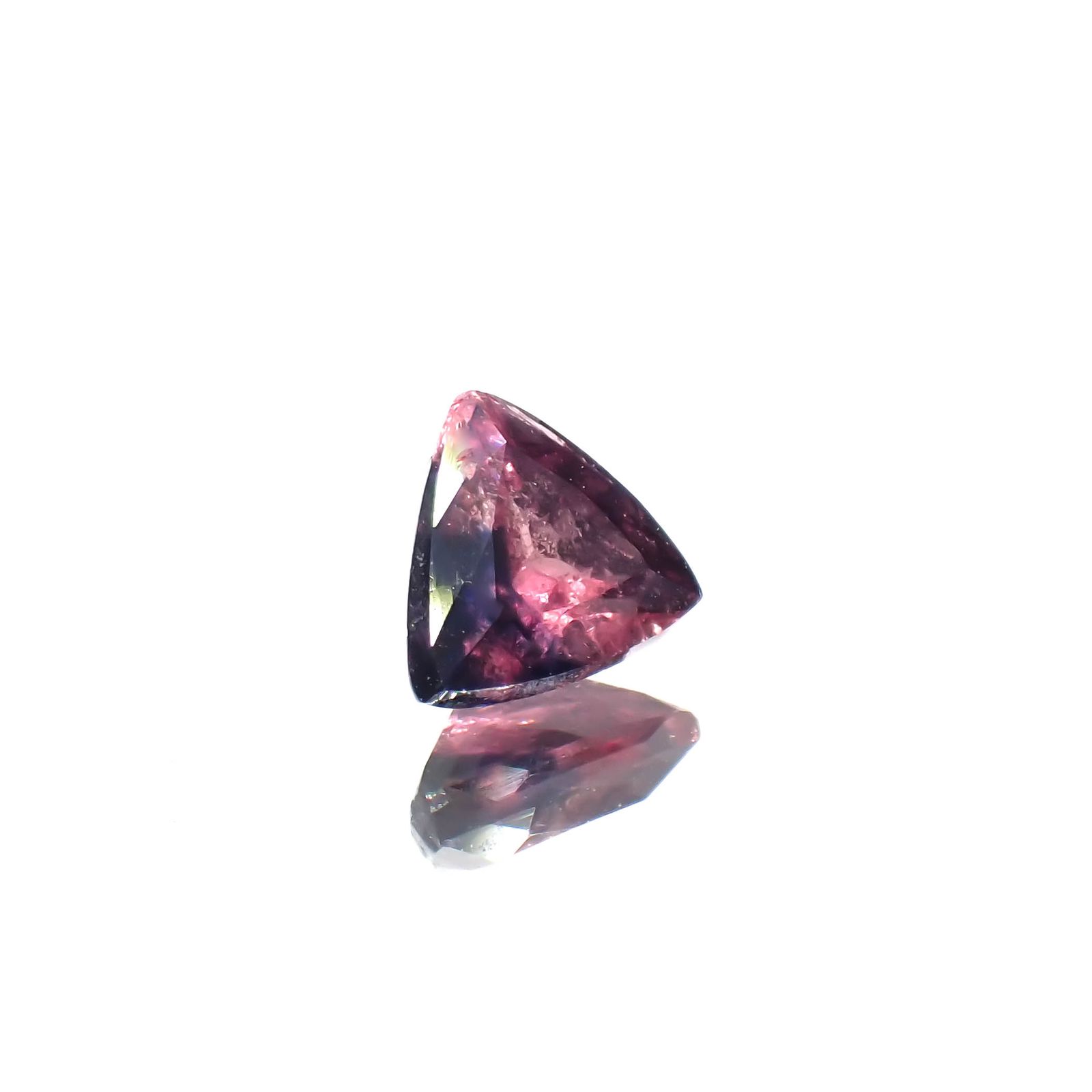 ウィンザーサファイア タンザニア・ウィンザー産 0.31ct[230521974]4.2x4.3mm前後